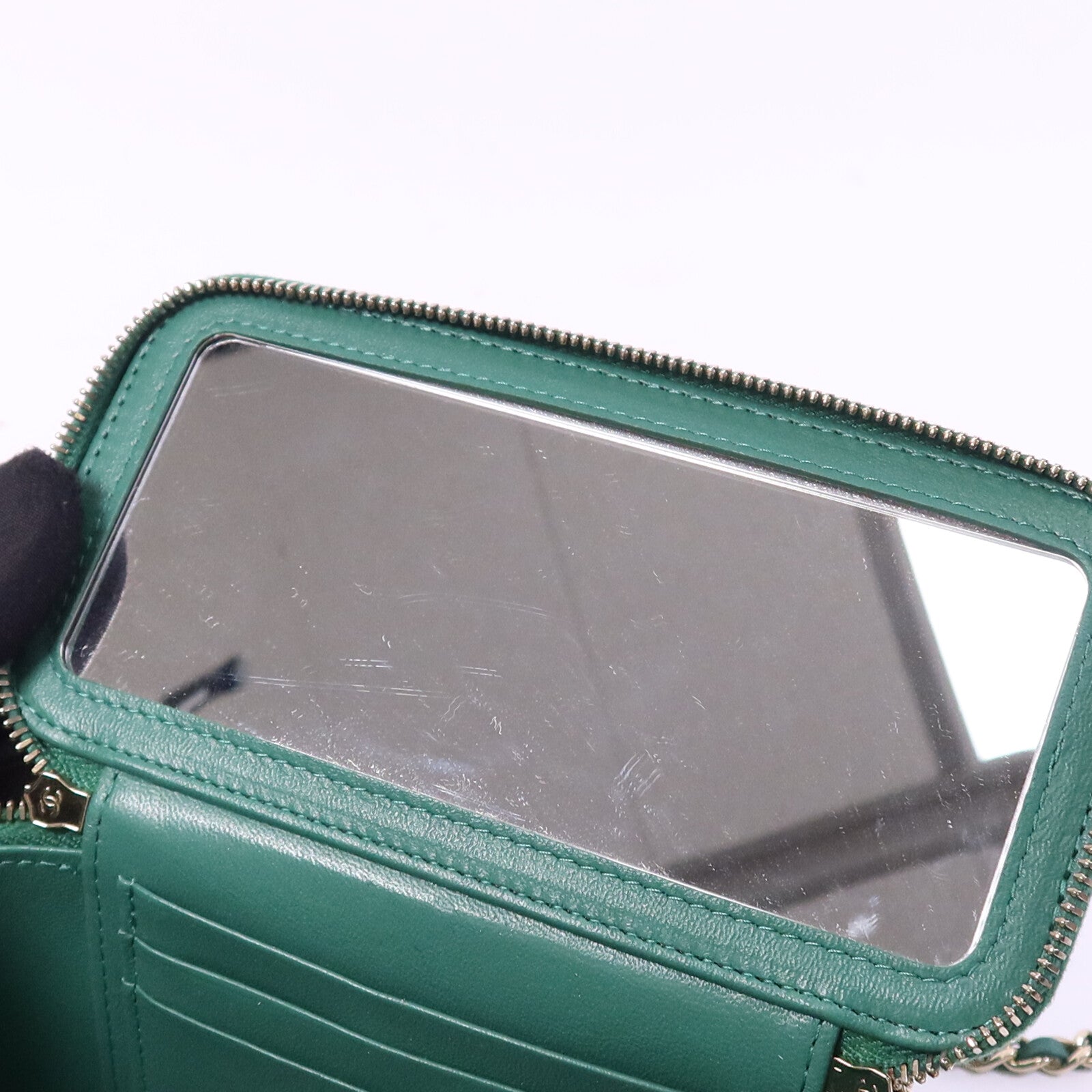 CHANEL 羊皮皮革Vanity Case金扣鏈帶肩背袋