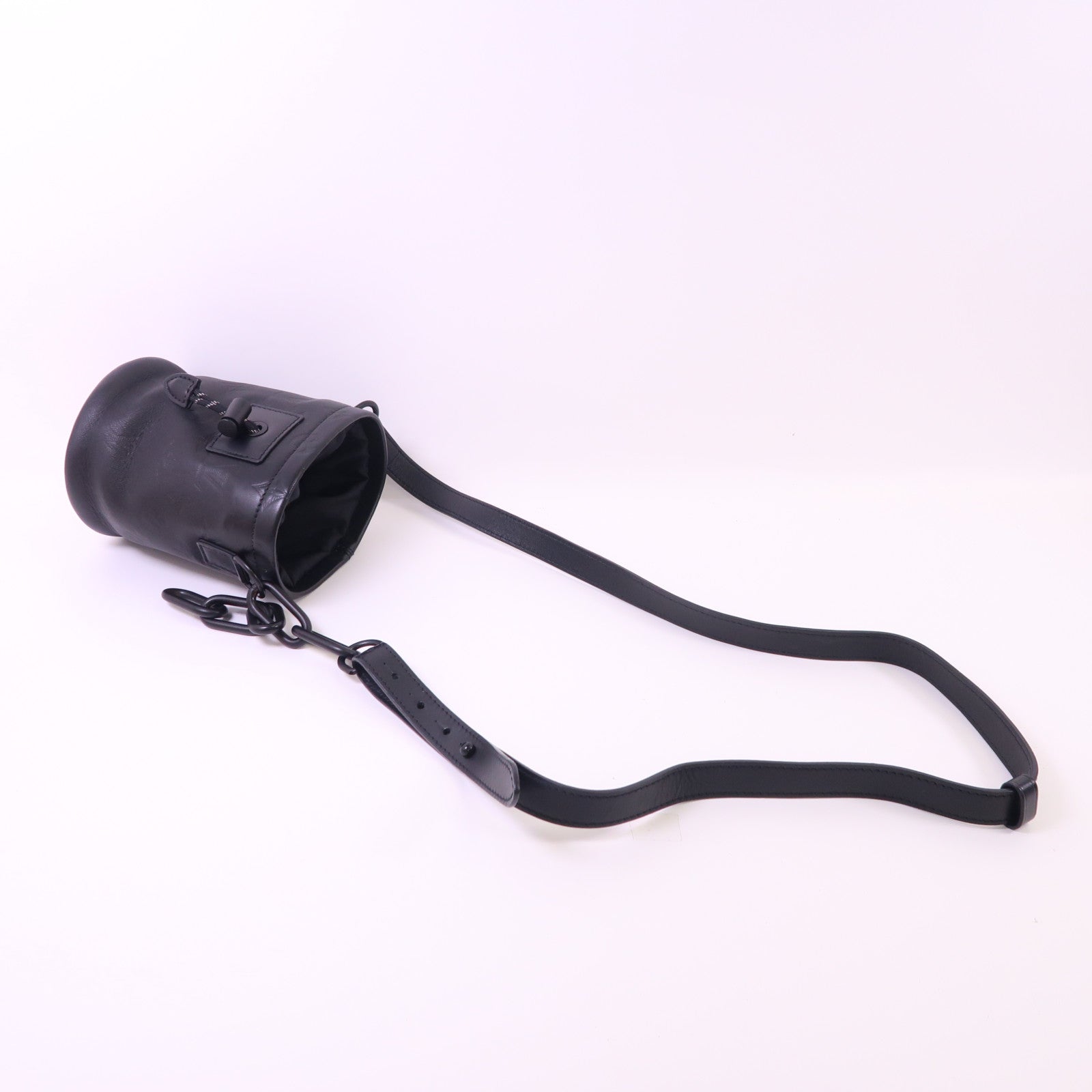 LOUIS VUITTON Monogram Shadow Chalk Nano肩背袋