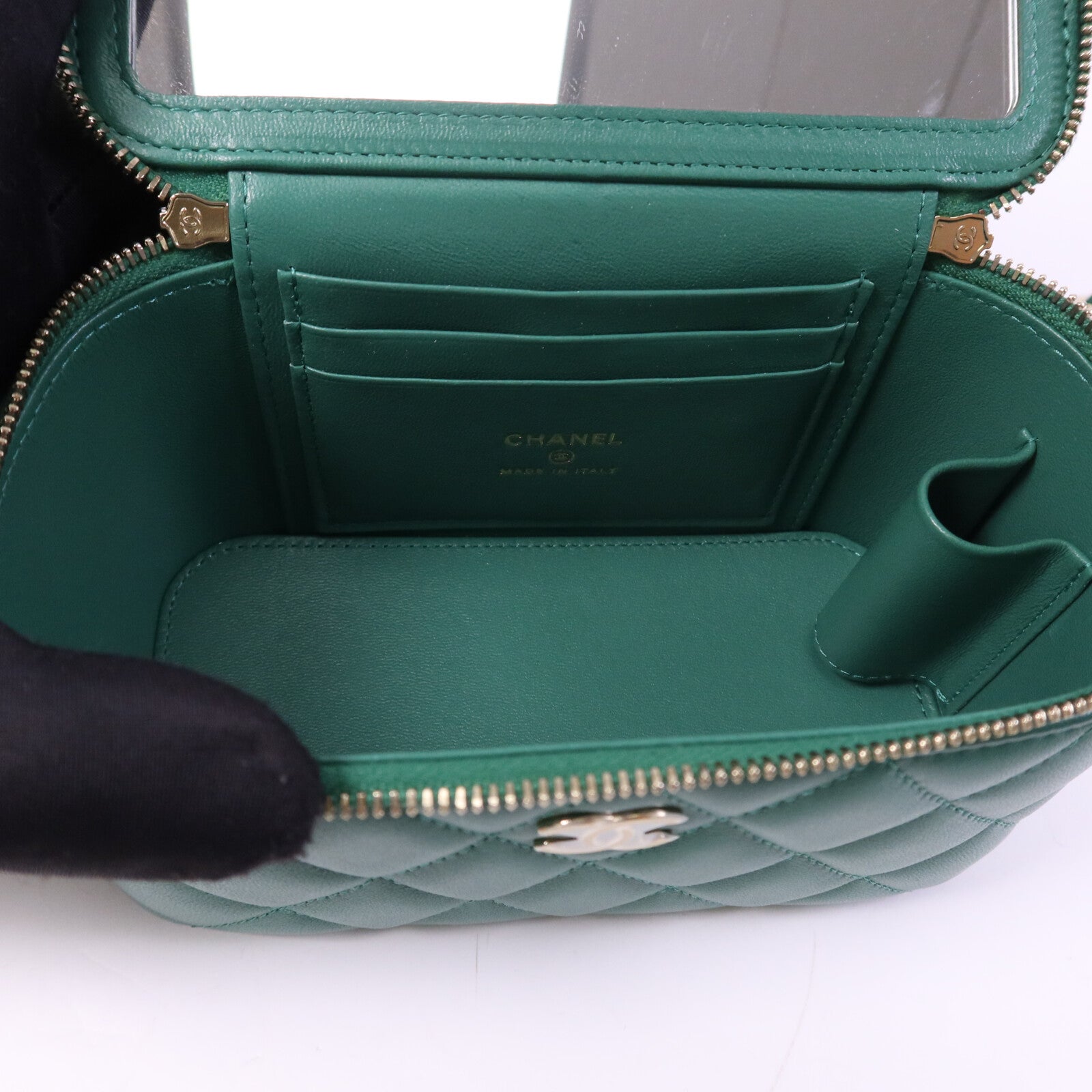 CHANEL 羊皮皮革Vanity Case金扣鏈帶肩背袋