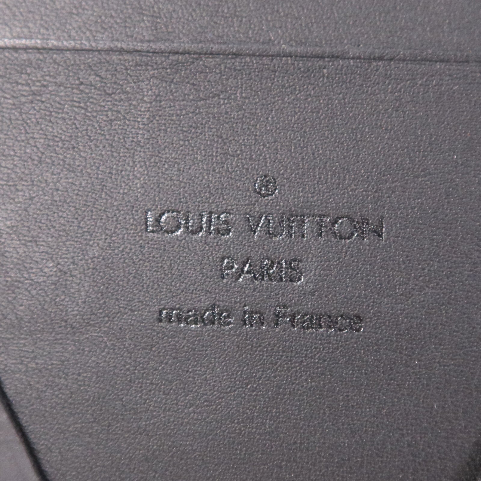 LOUIS VUITTON 【激減優惠】牛皮皮革E-Zip Long V-Line銀扣手拿包