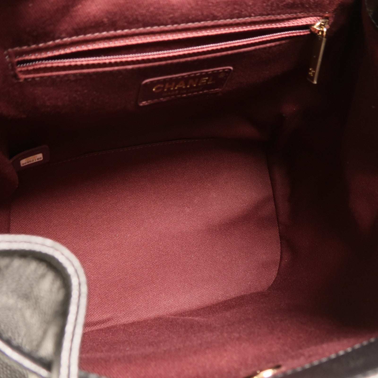 CHANEL 牛皮皮革Affinity Backpack金扣鏈帶背包