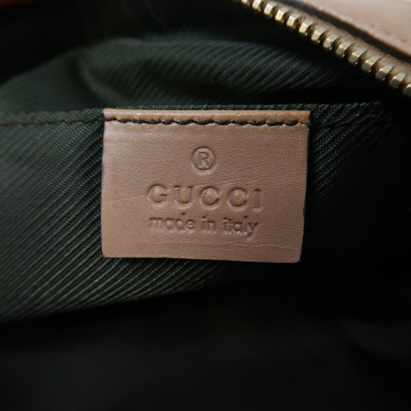 GUCCI 帆布Pouch金扣手拿包米色