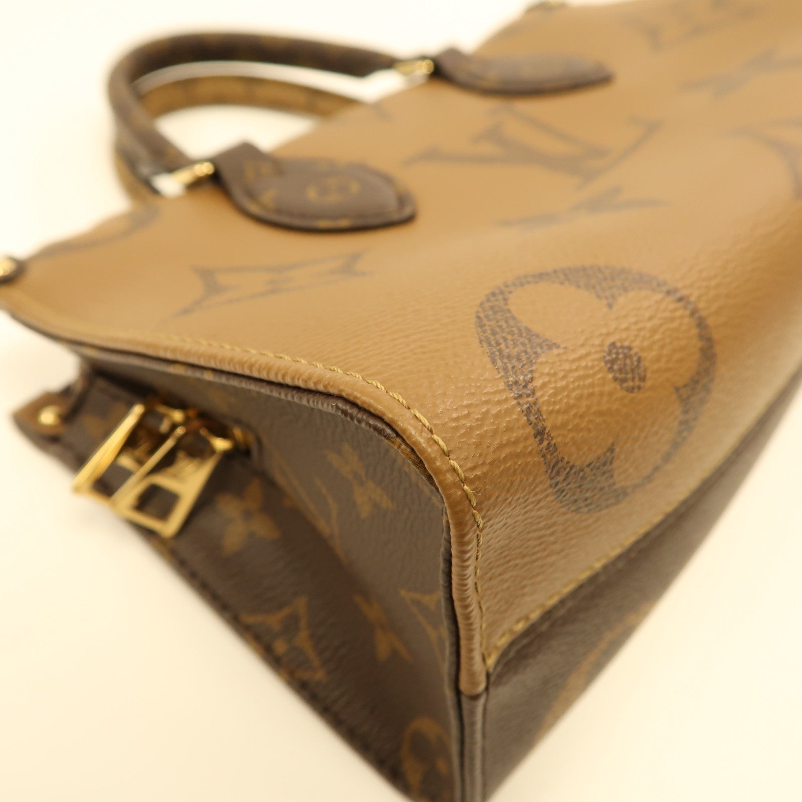 LOUIS VUITTON Monogram On The Go Eastwest金扣手挽肩背兩用袋啡色