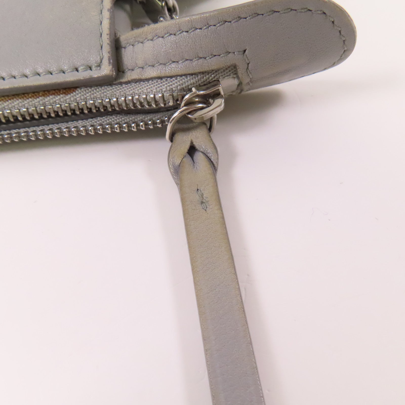 CELINE 皮革Tri-fold Clutch Bag On Chain銀扣鏈帶肩背袋