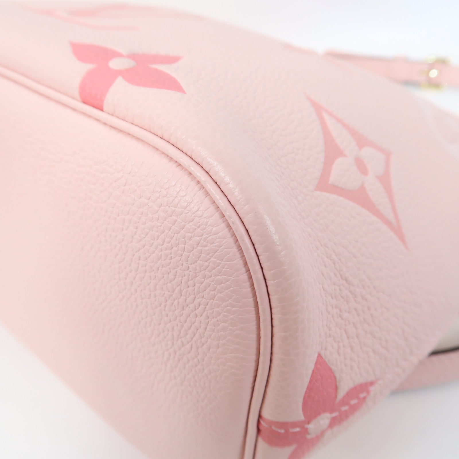 LOUIS VUITTON Monogram Empreinte Marshmallow金扣手挽肩背兩用袋粉紅色