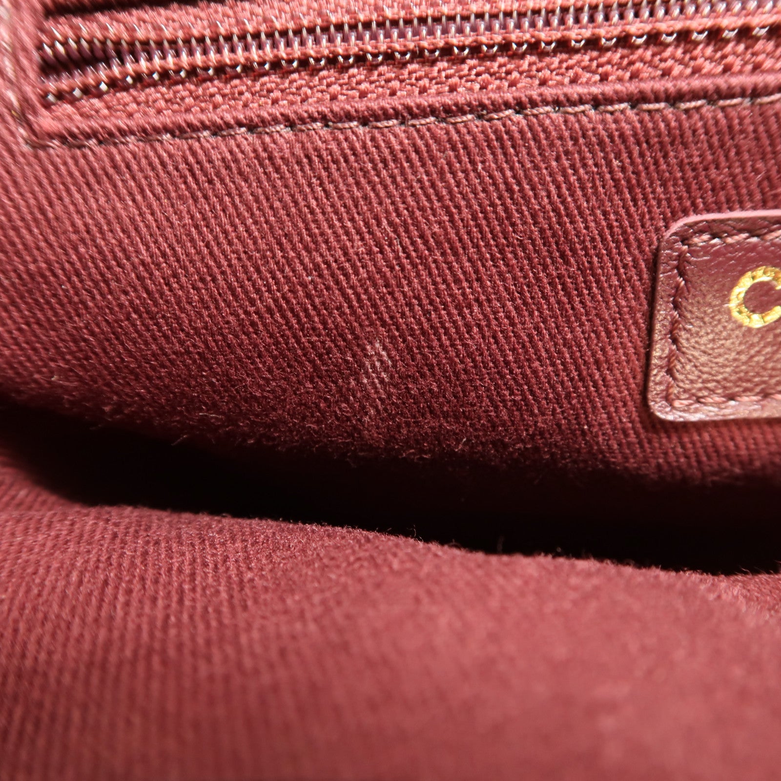 CHANEL 牛皮皮革Affinity Backpack金扣鏈帶背包