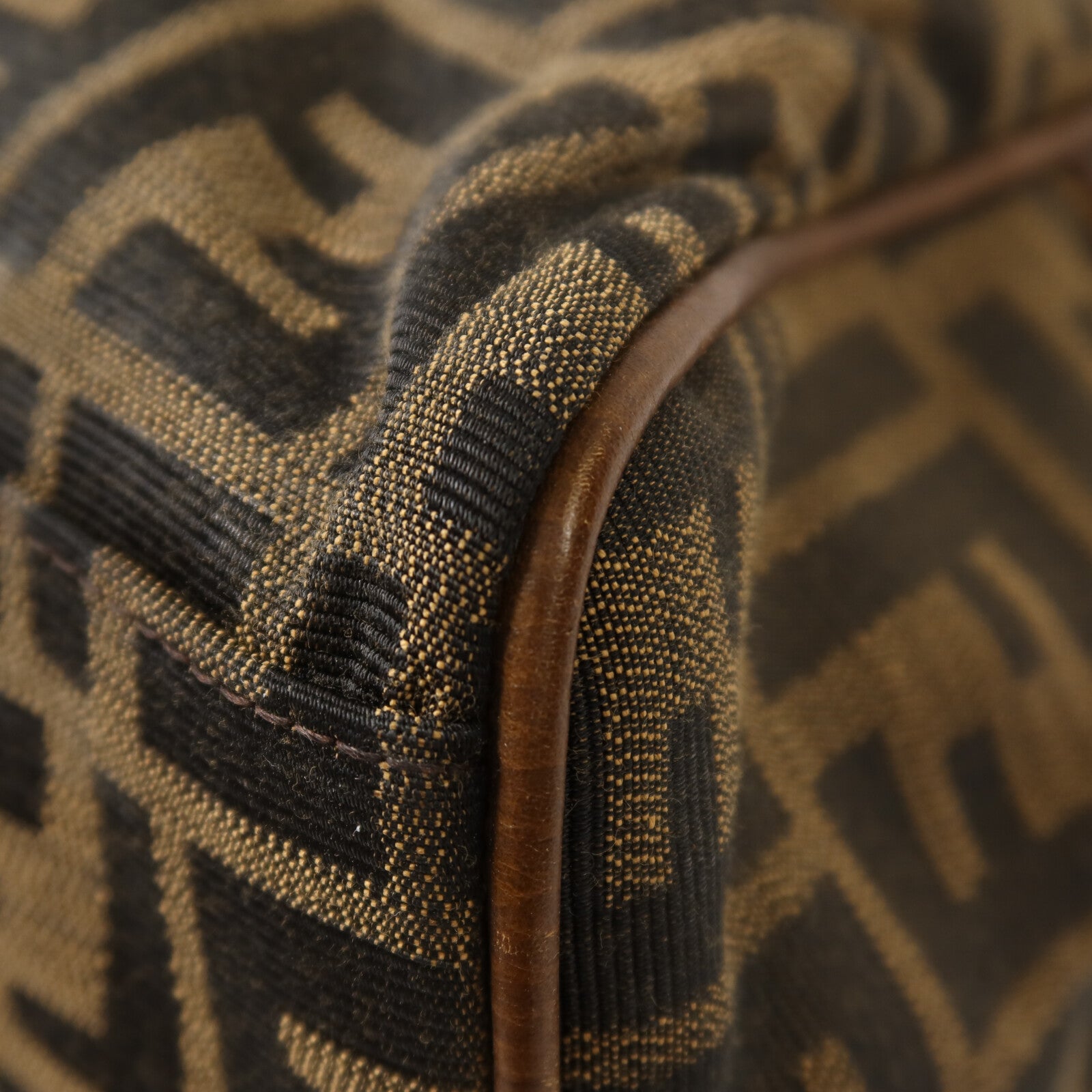 FENDI 帆布Shoulder Bag肩背袋