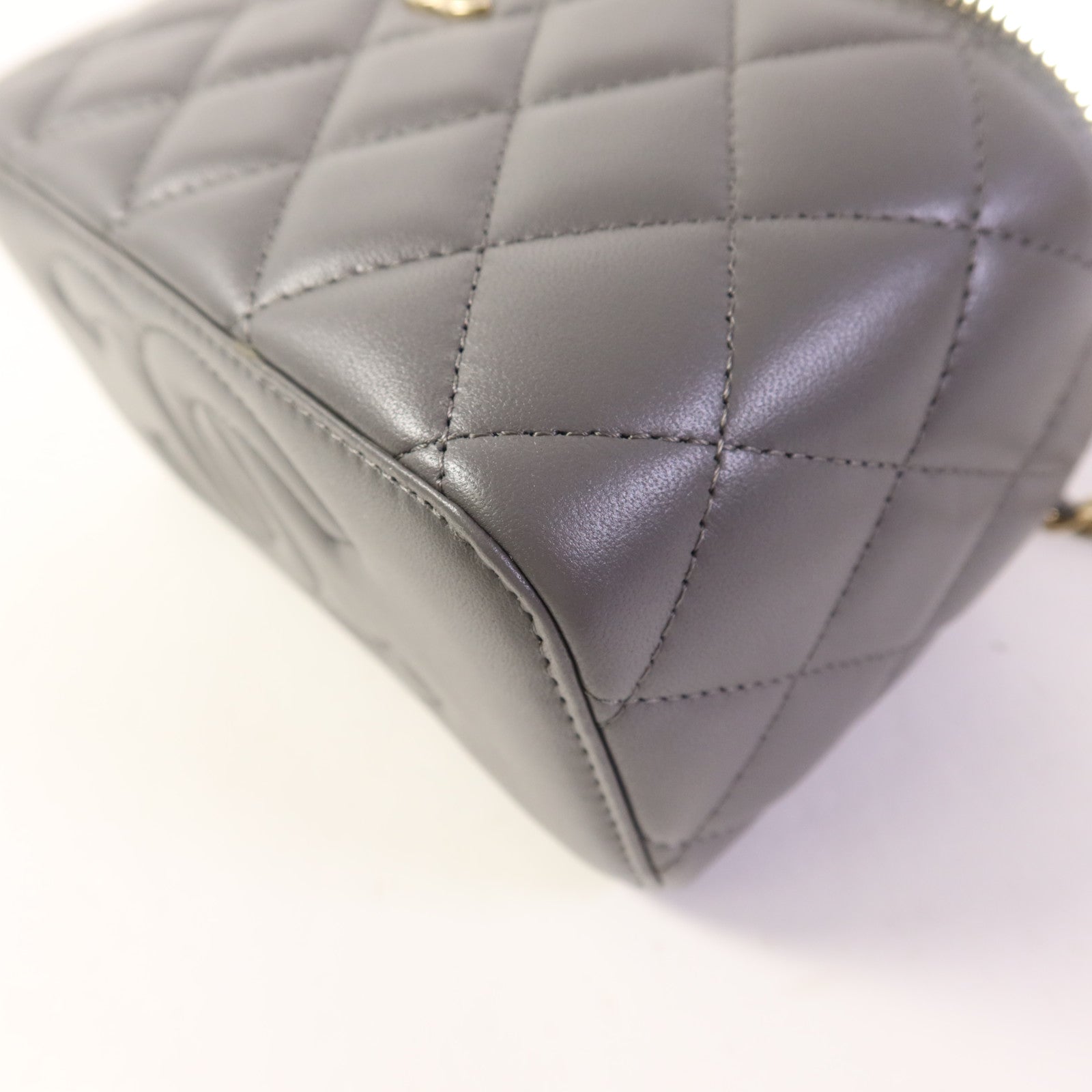 CHANEL 羊皮皮革Vanity Case金扣手挽肩背兩用袋