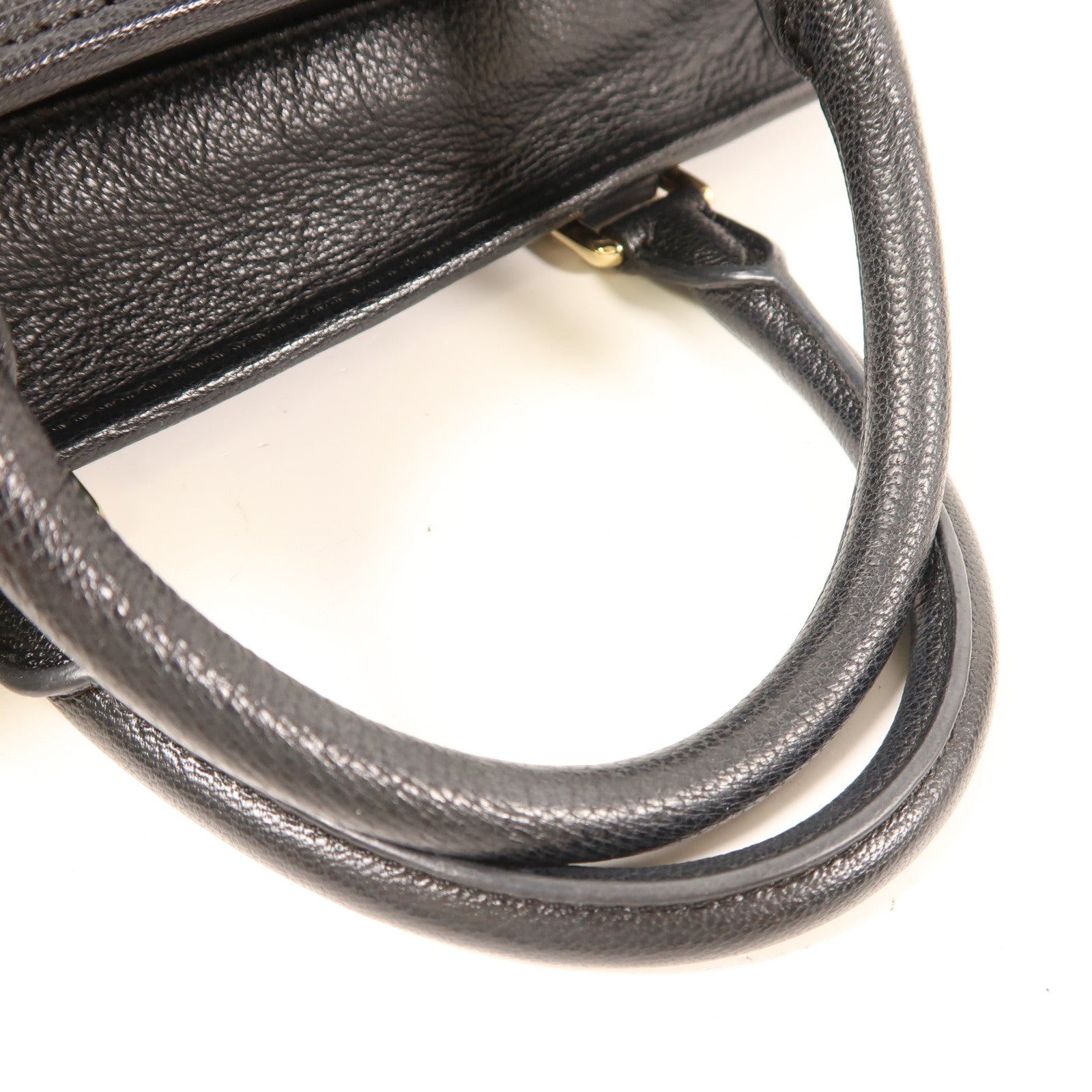 LOEWE 皮革Amazona 28金扣手挽袋黑色