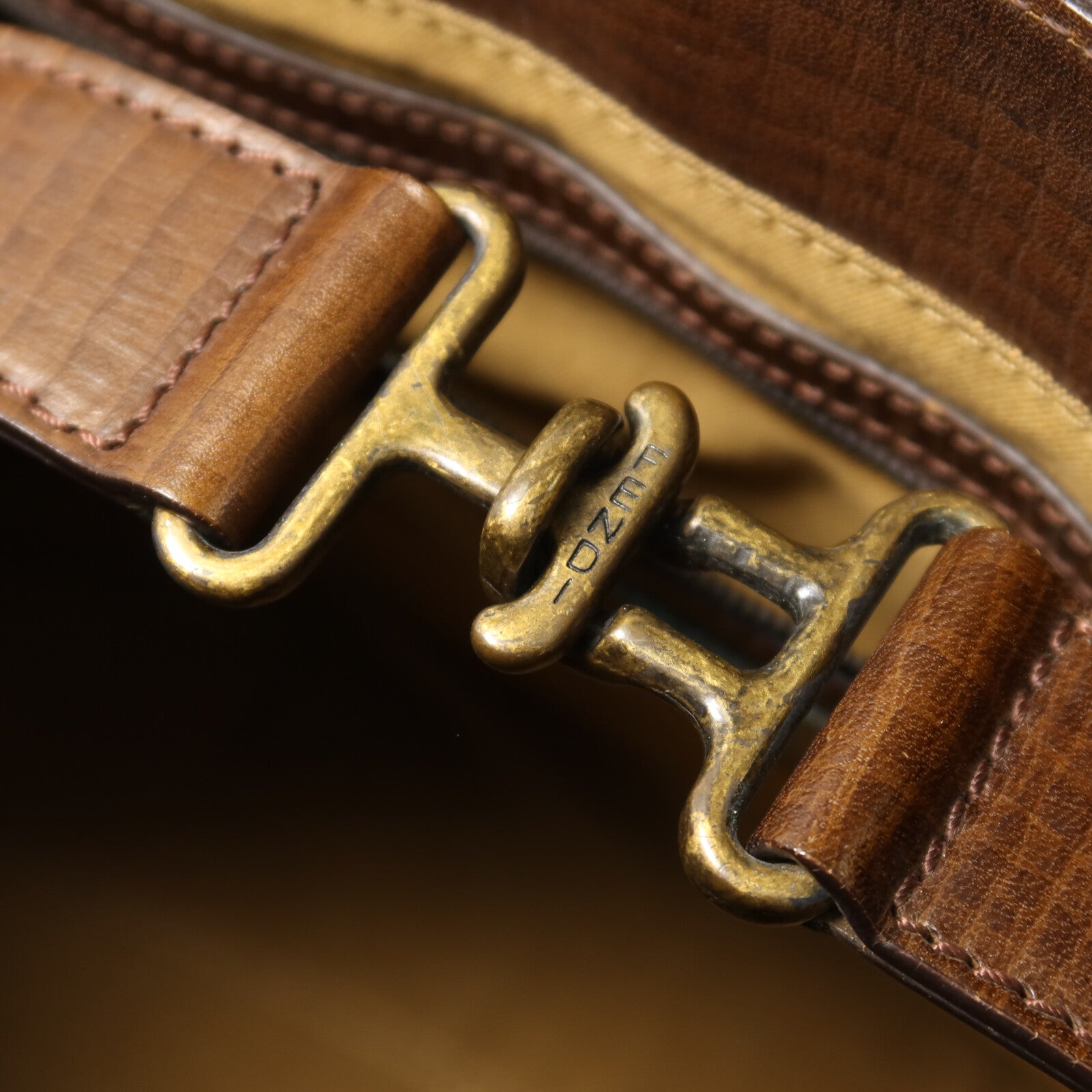 FENDI 帆布Shoulder Bag肩背袋