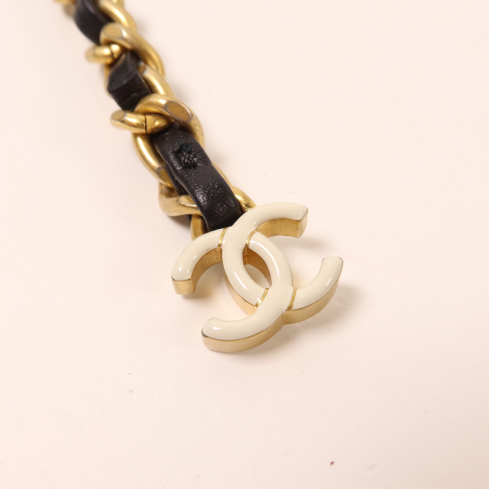 CHANEL 羊皮皮革Mini Hobo Bag鏈帶肩背袋