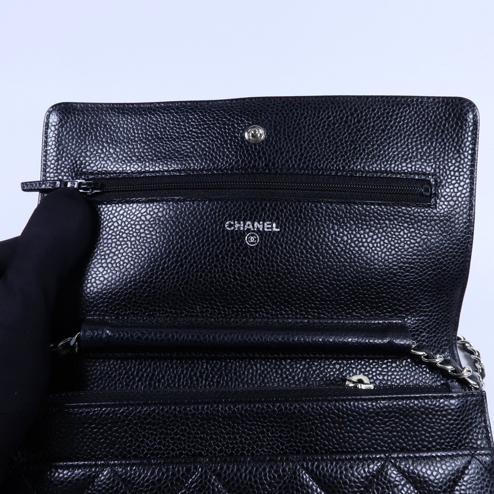 CHANEL 牛皮皮革WOC Wallet On Chain鏈帶肩背袋