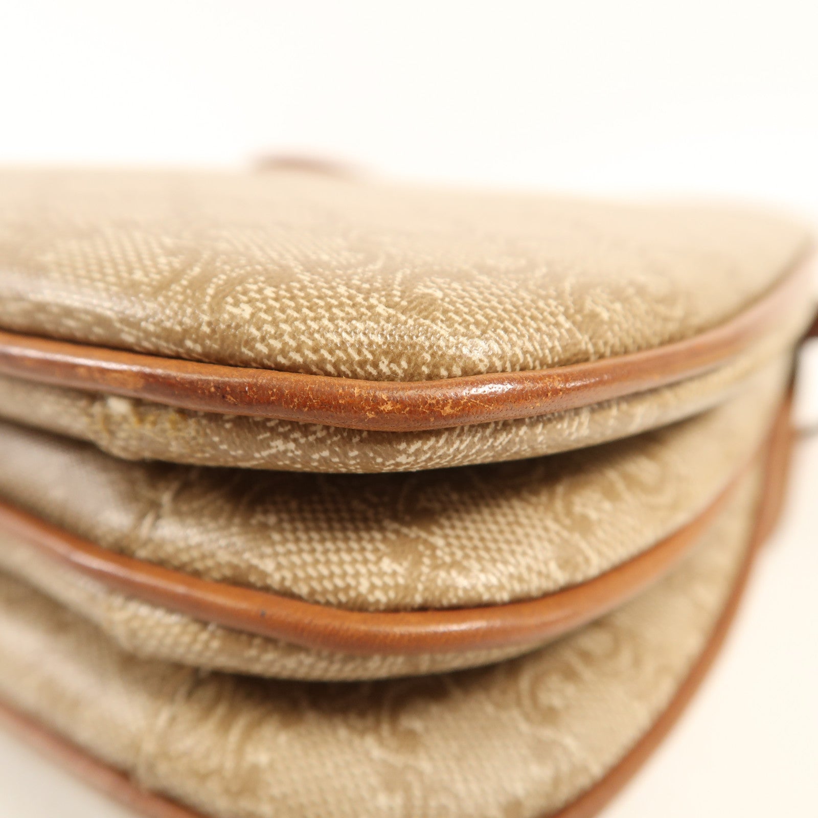 CELINE 牛皮皮革Vintage Crossbody Bag金扣肩背袋