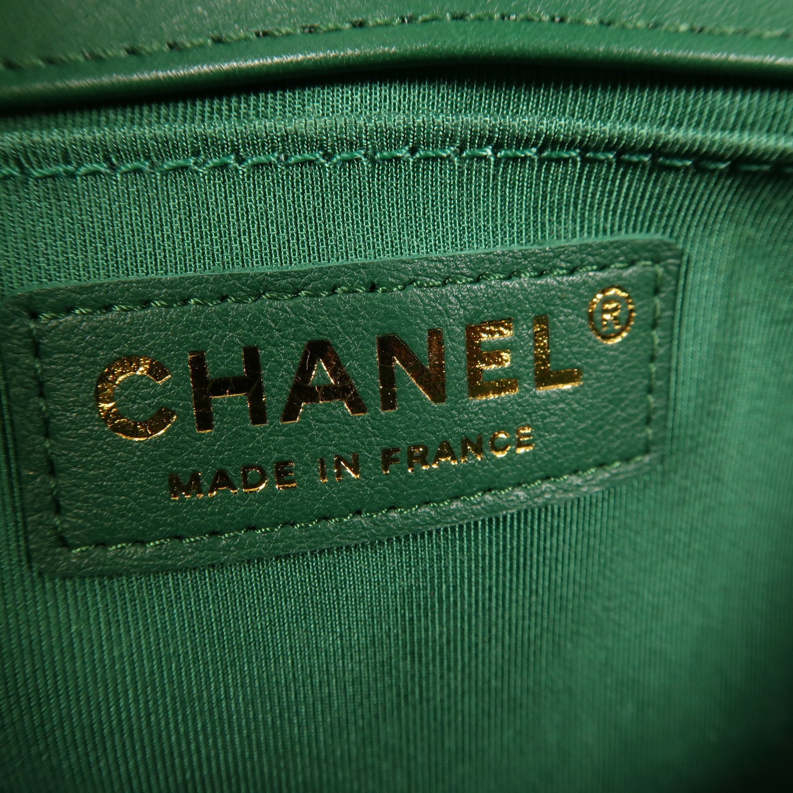 CHANEL 羊皮皮革Boy 25金扣鏈帶肩背袋