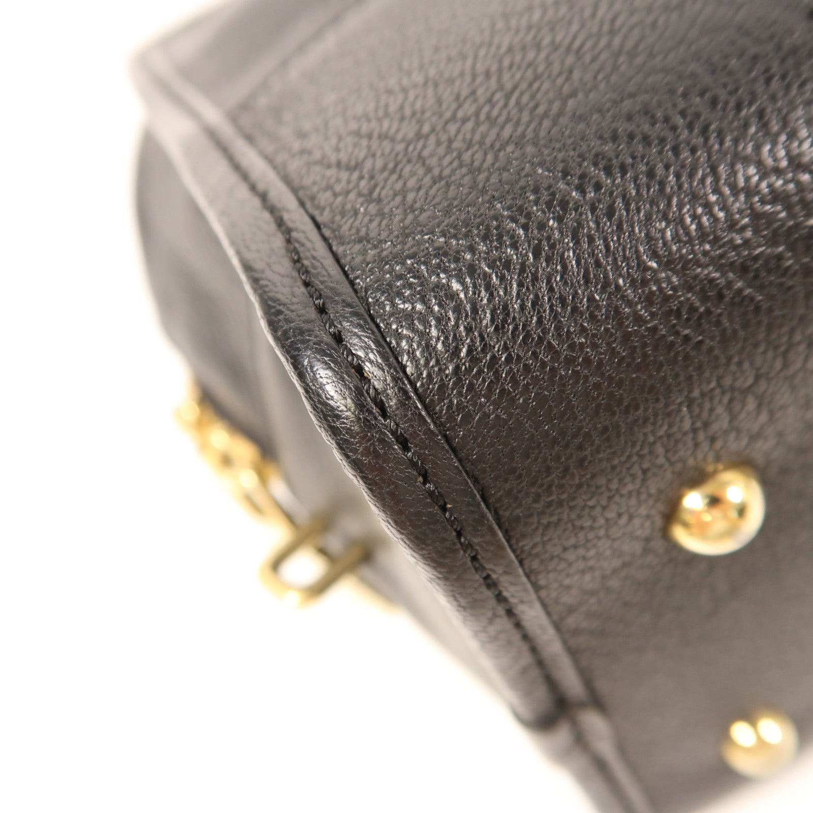 LOEWE 皮革Amazona 28金扣手挽袋黑色
