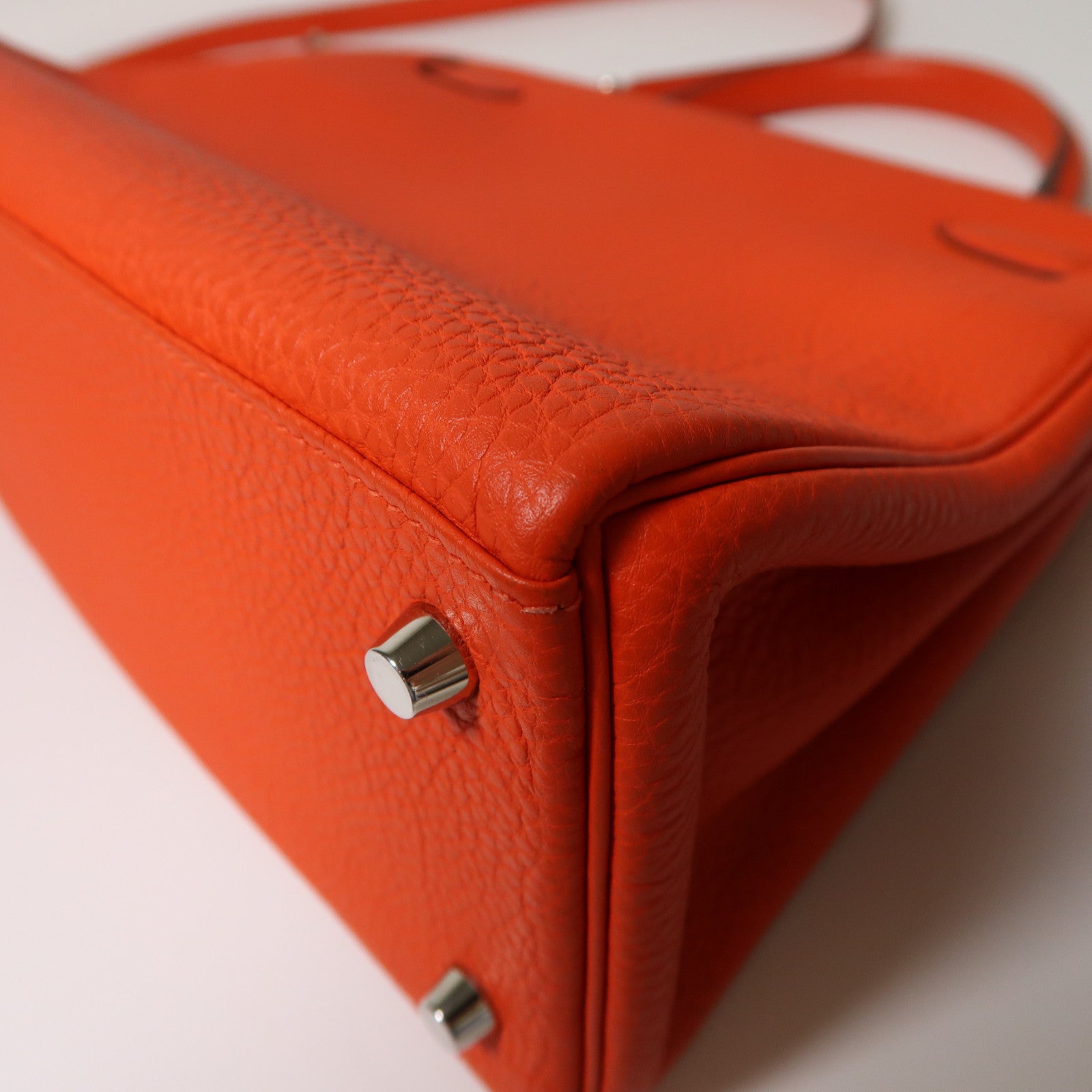 HERMES Togo皮革Kelly 28銀扣手挽肩背兩用袋Rouge Tomate紅色
