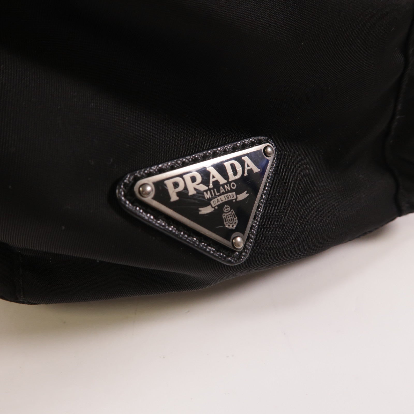 PRADA 尼龍Backpack銀扣背包