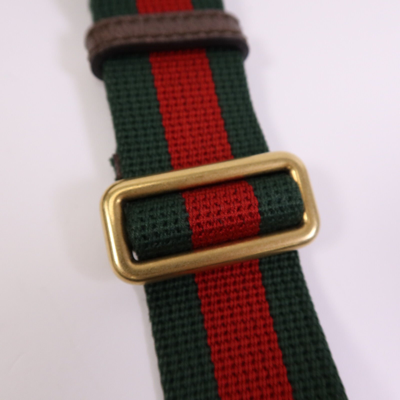 GUCCI 塗層帆布GG Supreme Courrier金扣腰包
