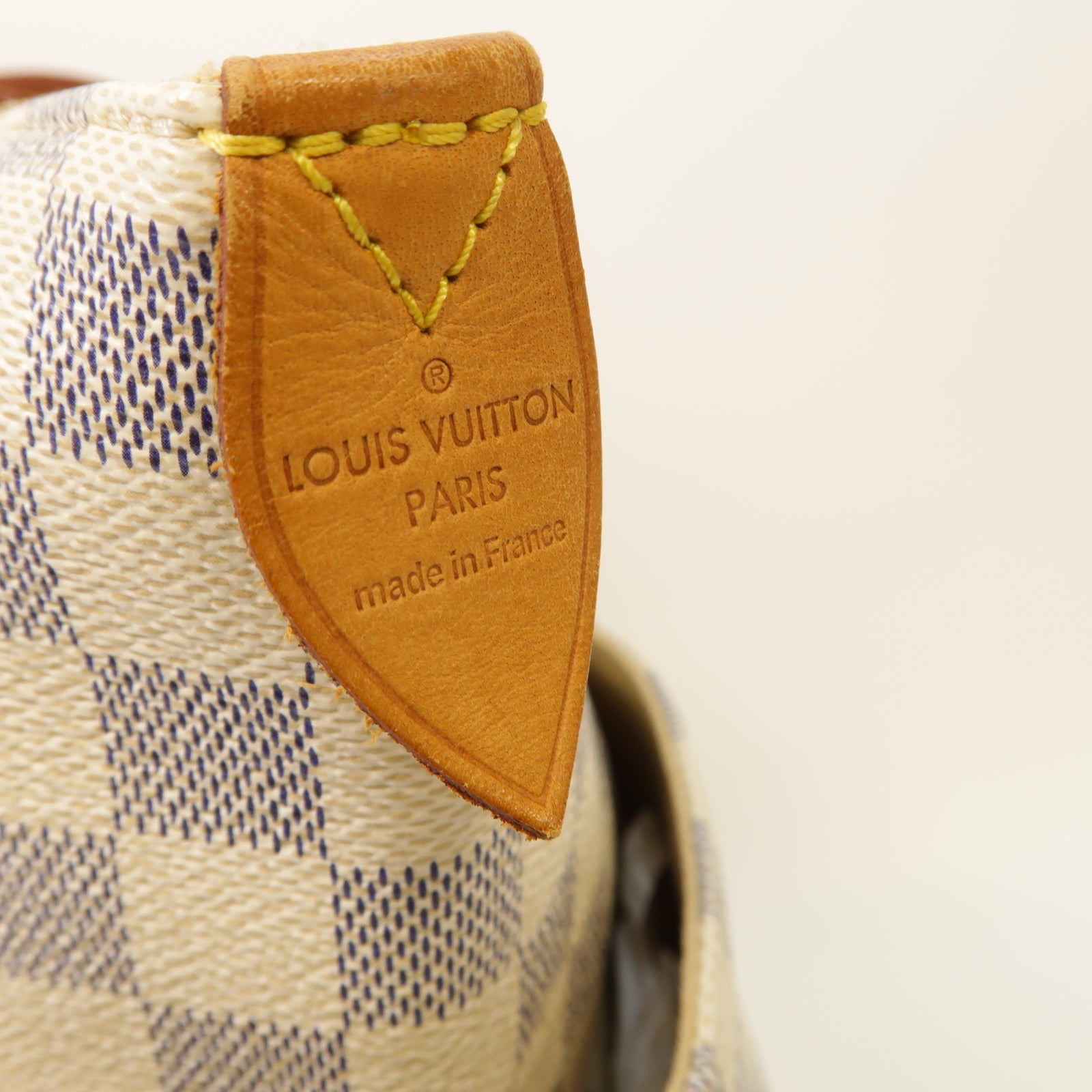 LOUIS VUITTON 【激減優惠】Damier Azur Totally MM銀扣手挽袋白色
