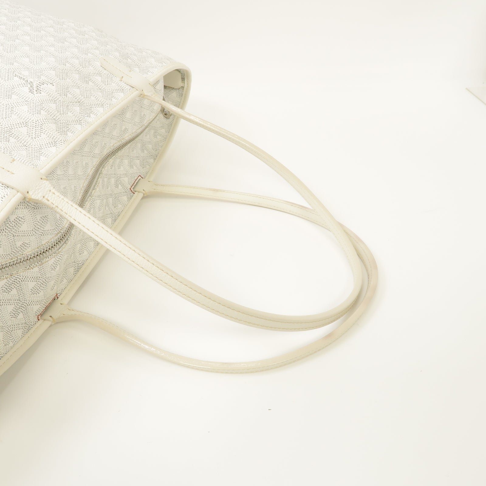 GOYARD 塗層帆布Artois銀扣肩背袋白色