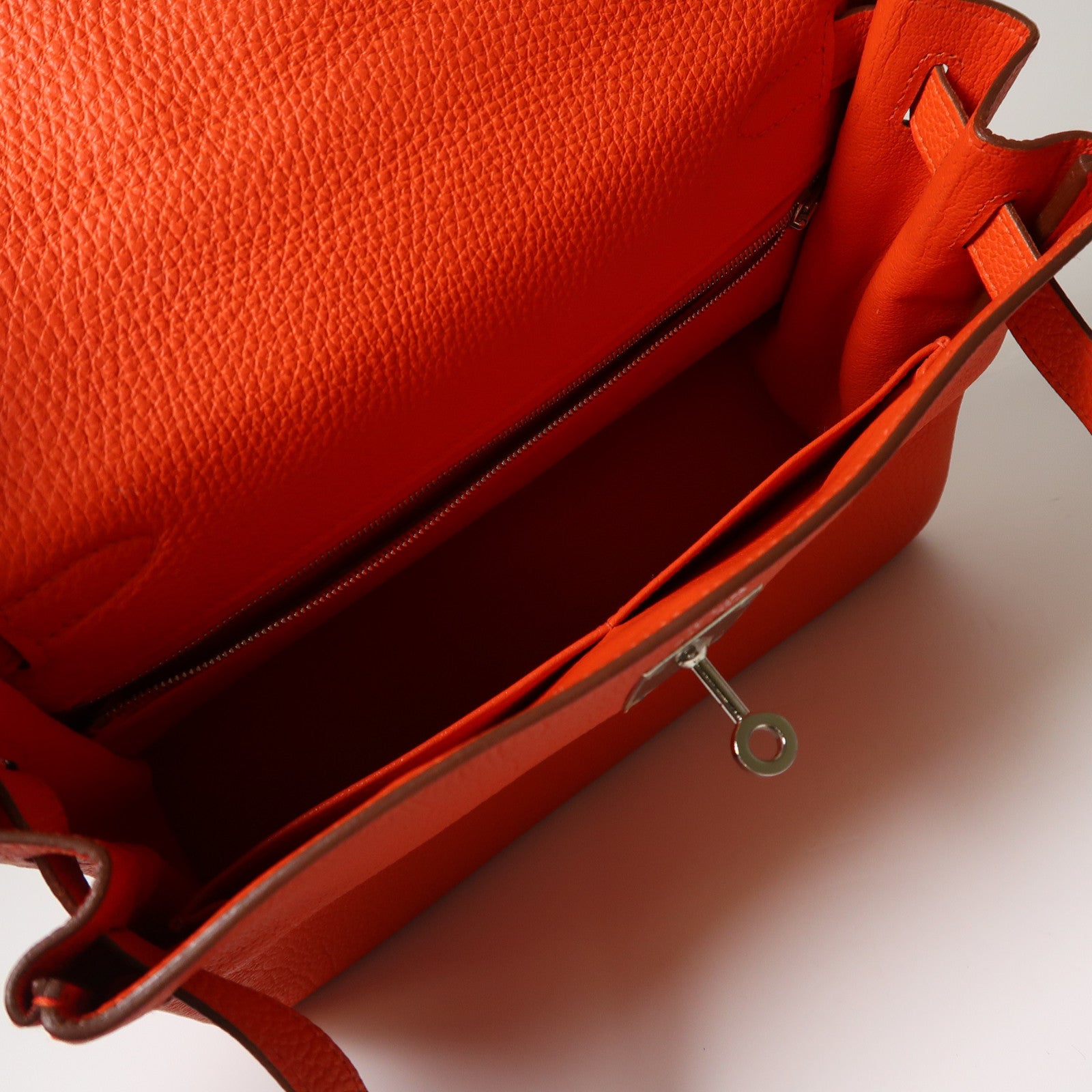 HERMES Togo皮革Kelly 28銀扣手挽肩背兩用袋Rouge Tomate紅色