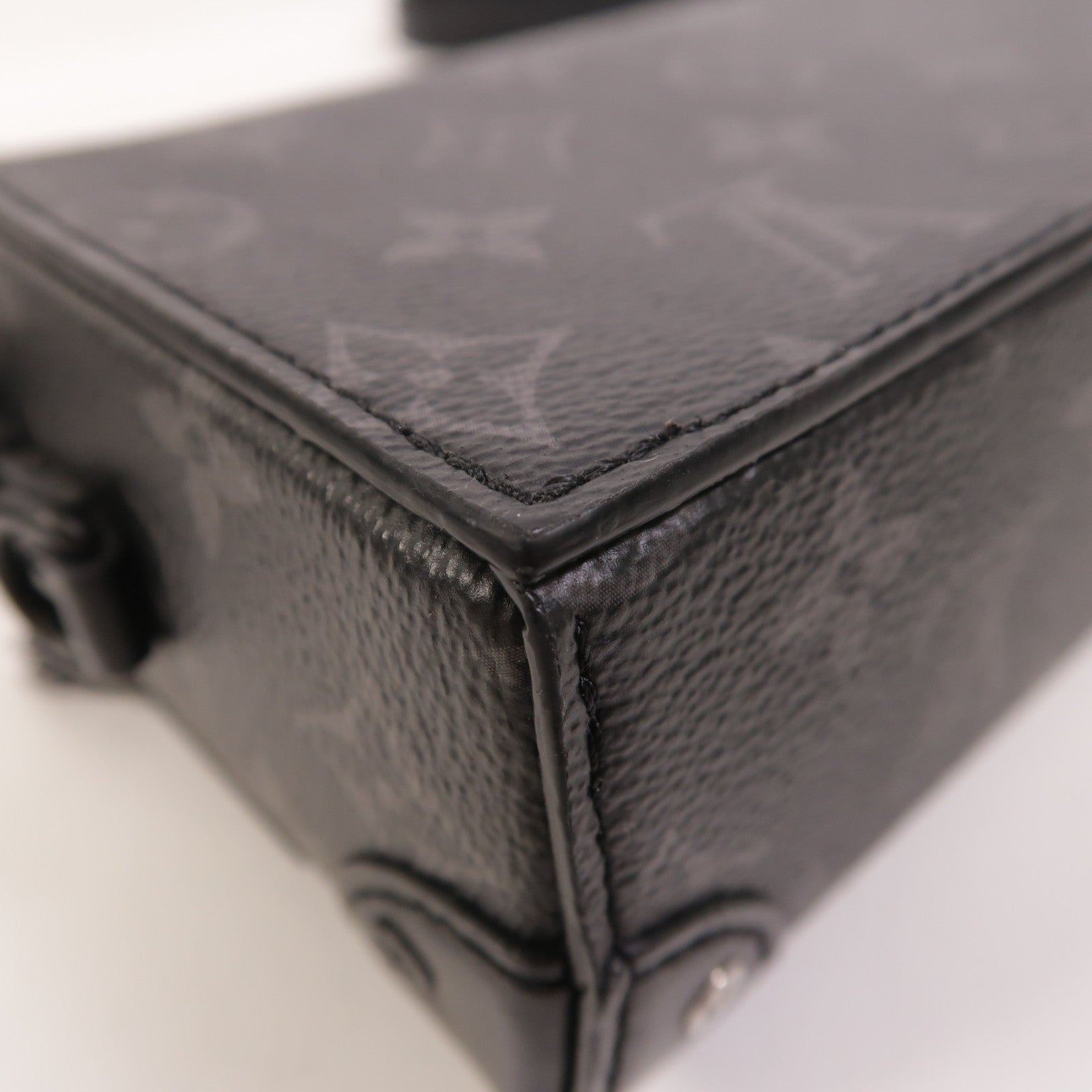 LOUIS VUITTON Monogram Eclipse Steamer Wearable Wallet肩背袋