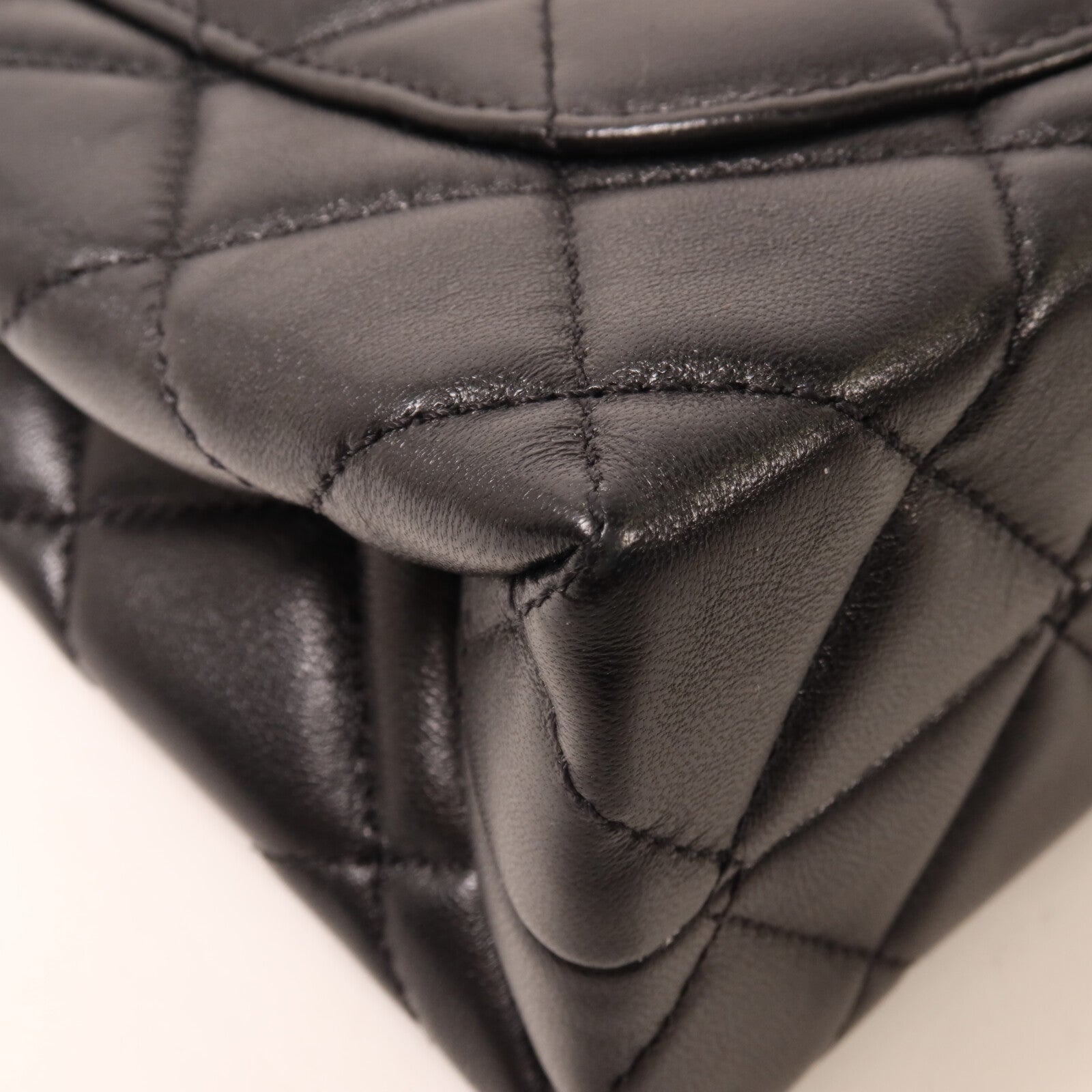 CHANEL 羊皮皮革Mini Hobo Bag鏈帶肩背袋