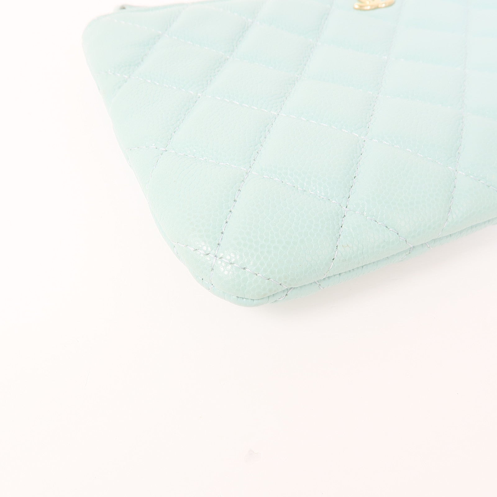 CHANEL 牛皮皮革Pouch金扣手拿包