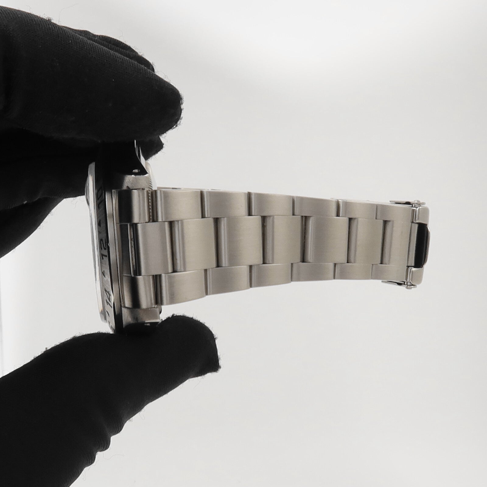 ROLEX Explorer II M16570