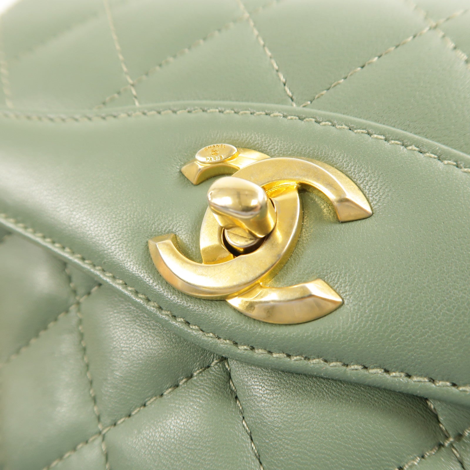 CHANEL 【激減優惠】羊皮皮革Chain Shoulder金扣鏈帶肩背袋