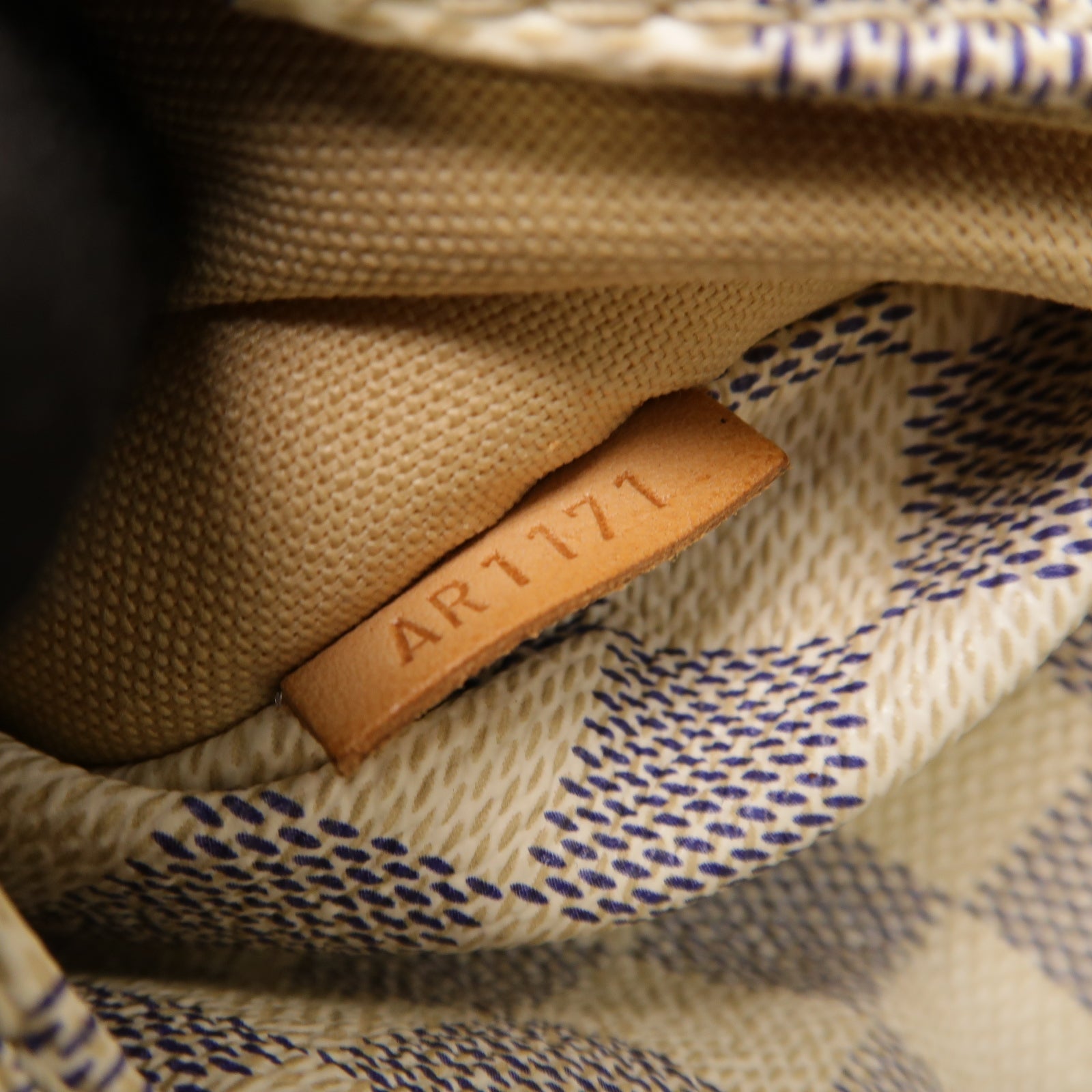 LOUIS VUITTON 【激減優惠】Damier Azur Totally MM銀扣手挽袋白色