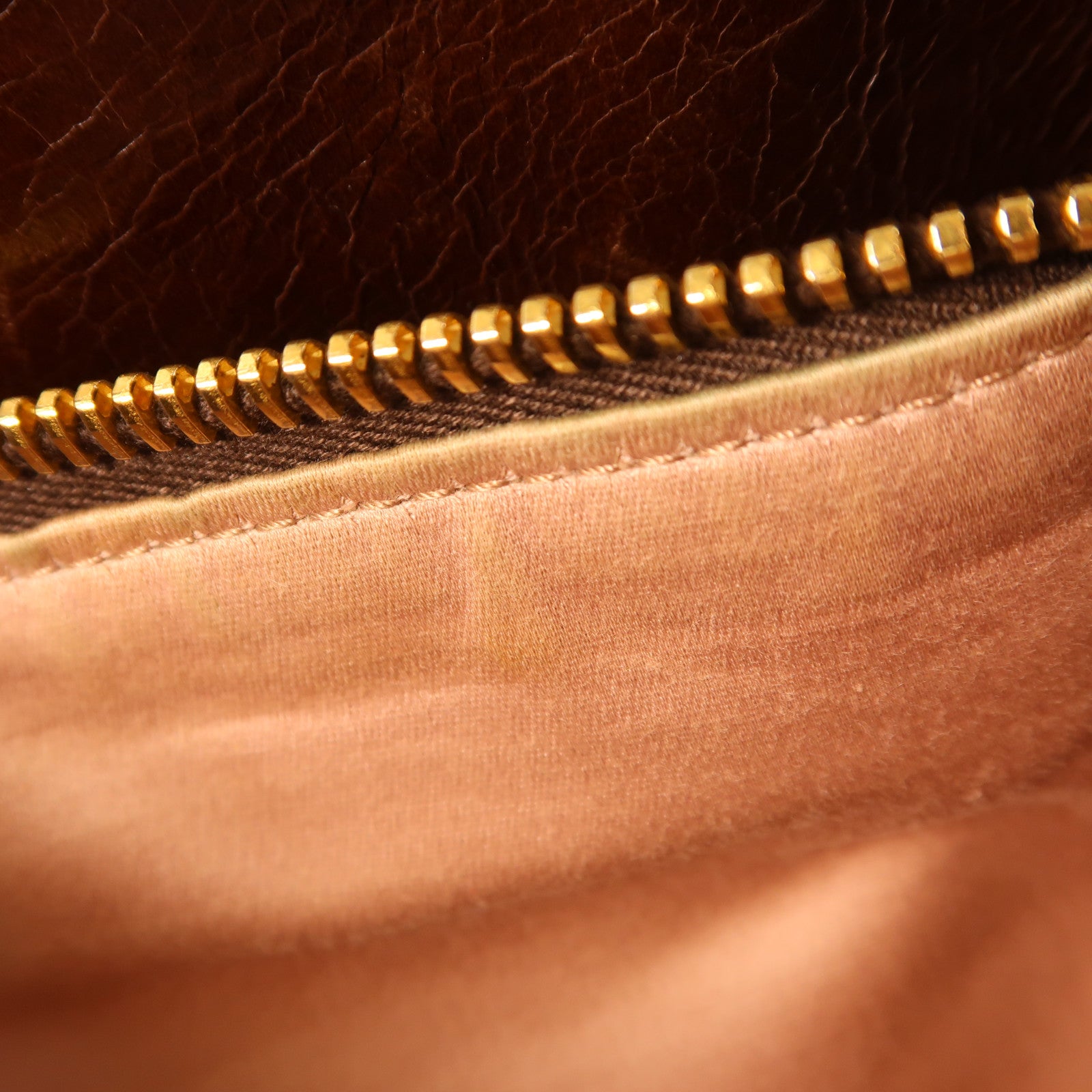 Miu Miu 牛皮皮革2 Way Shoulder Bag金扣手挽肩背兩用袋