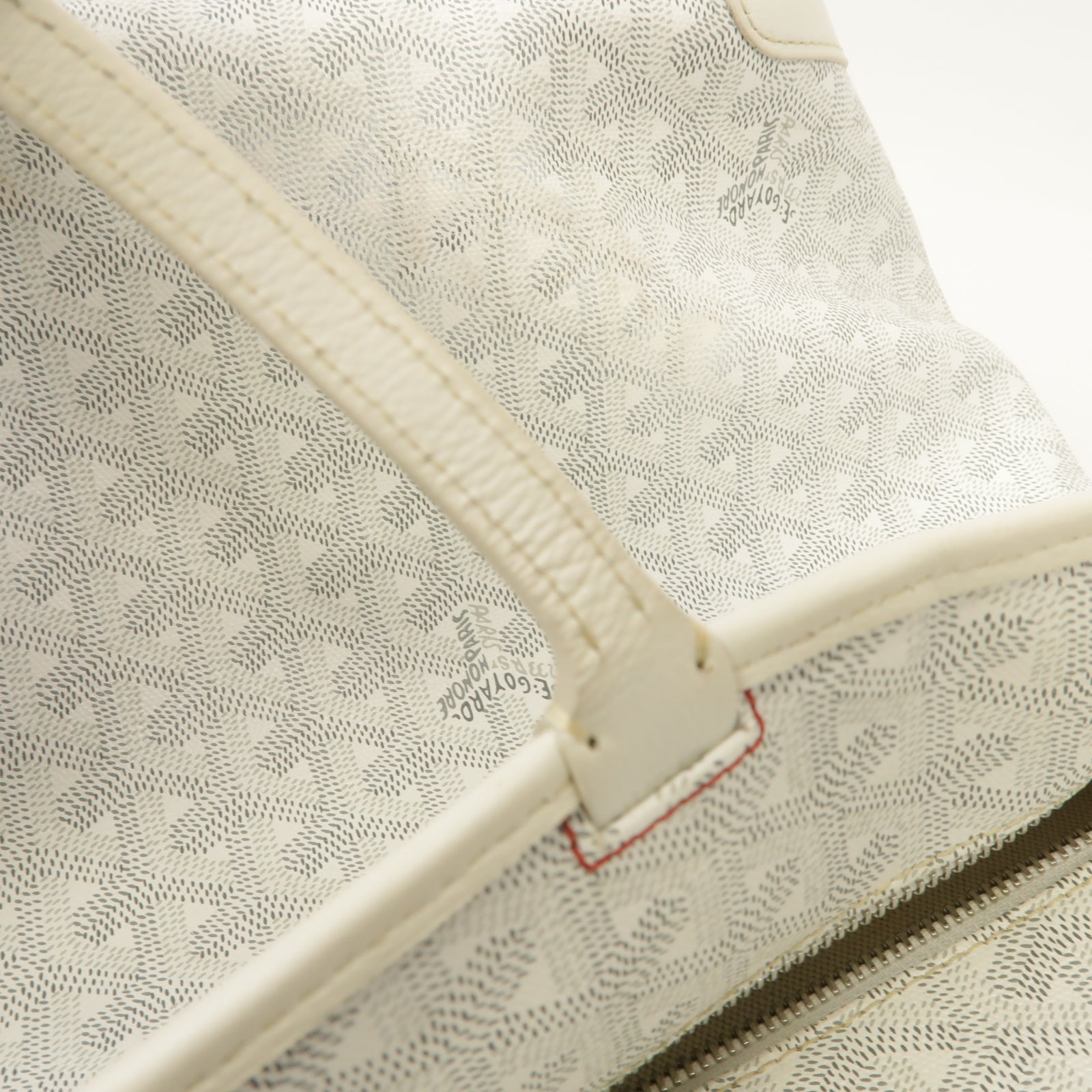 GOYARD 塗層帆布Artois銀扣肩背袋白色