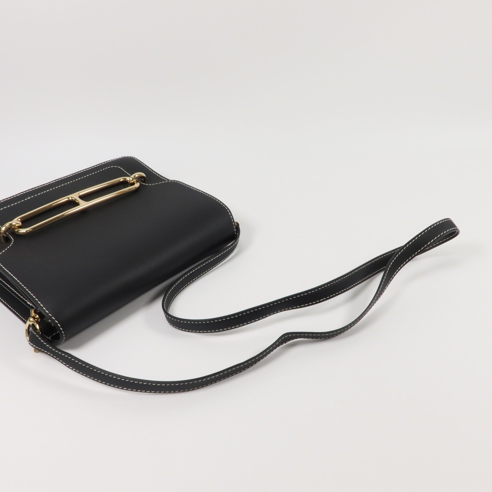 HERMES Sombrero皮革Roulis 23肩背袋Noir