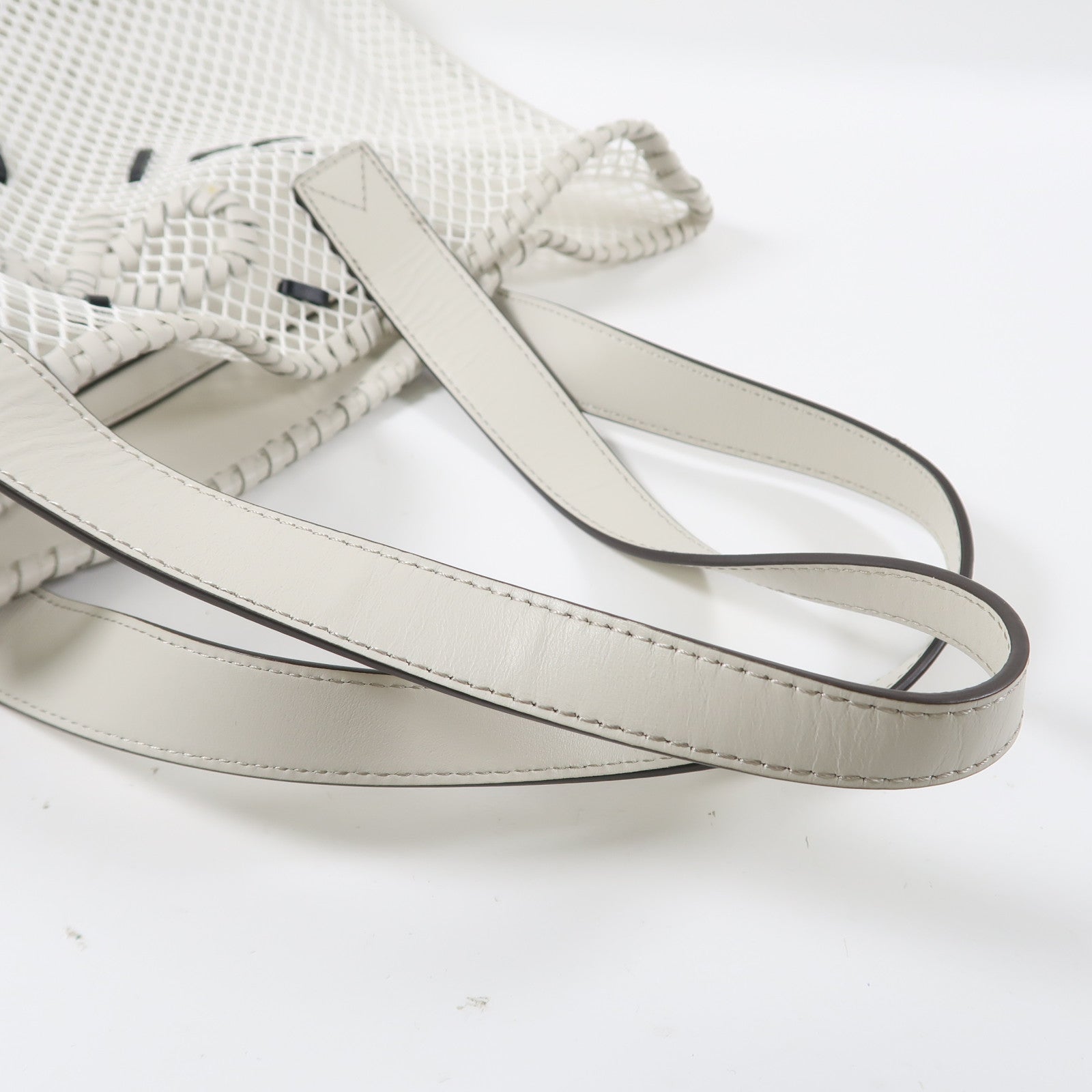 ANYA HINDMARCH 聚酯纖維/牛皮皮革Handbag手挽袋白色