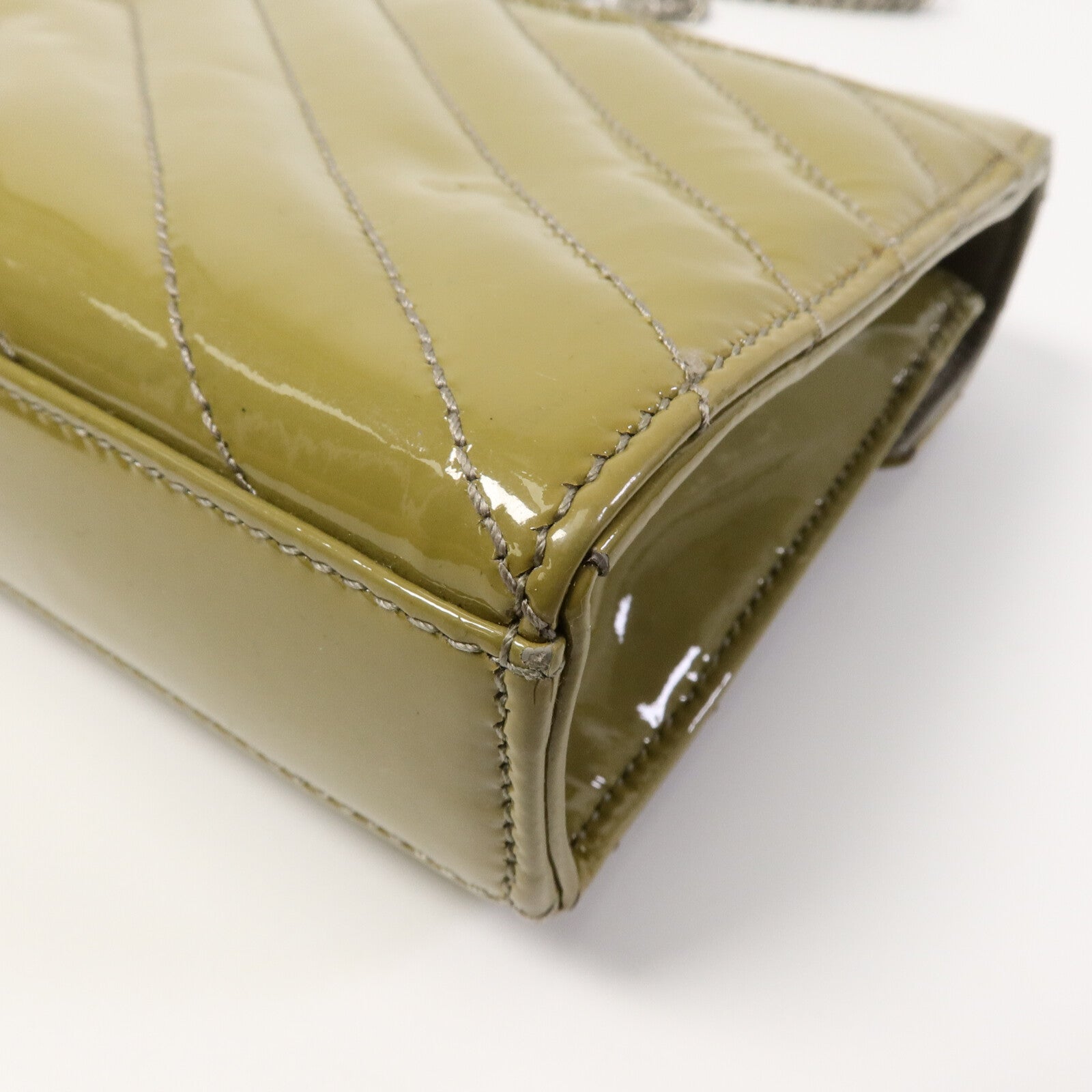 YVES SAINT LAURENT 漆皮皮革Shoulder Bag鏈帶肩背袋