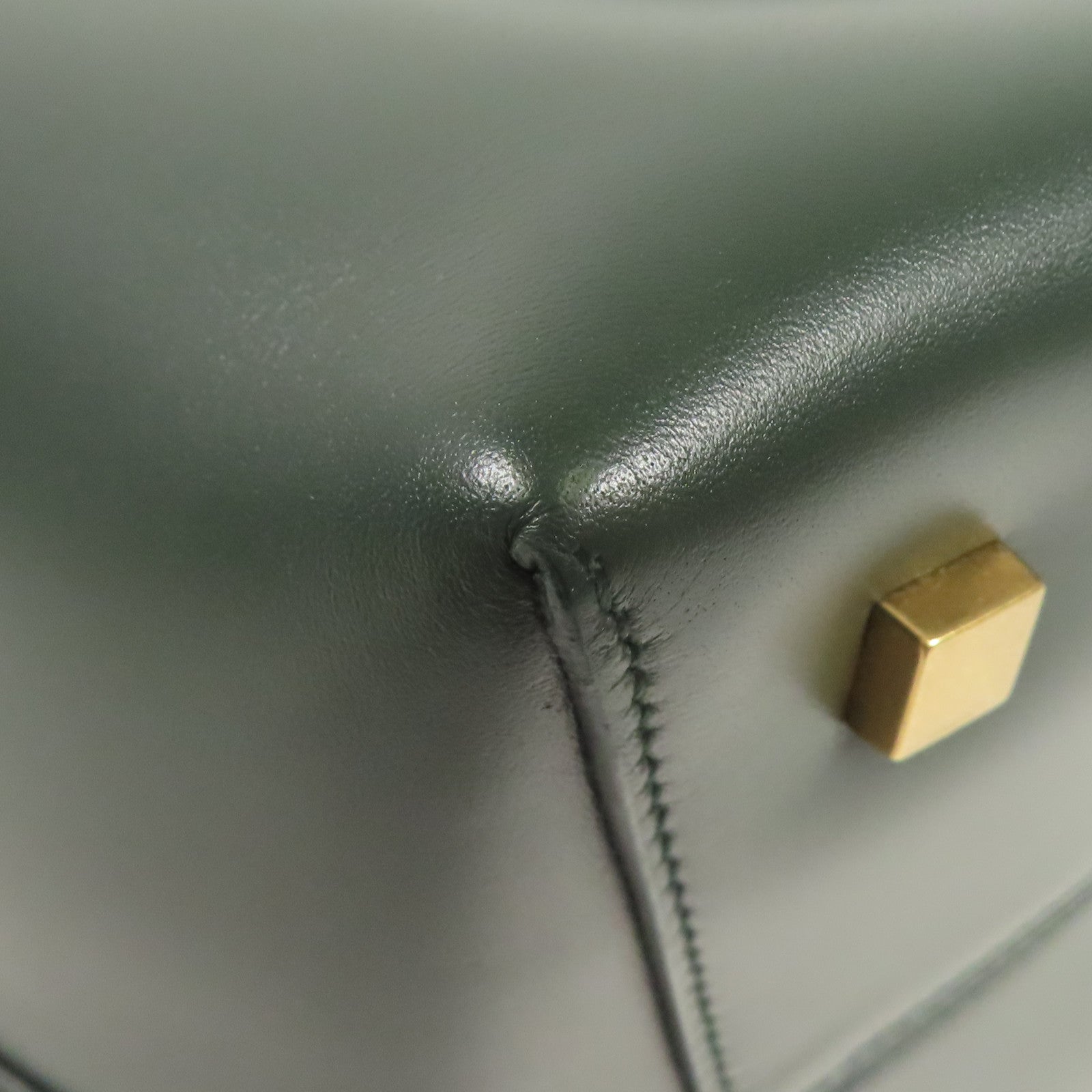 SAINT LAURENT 牛皮皮革Le 37金扣肩背袋