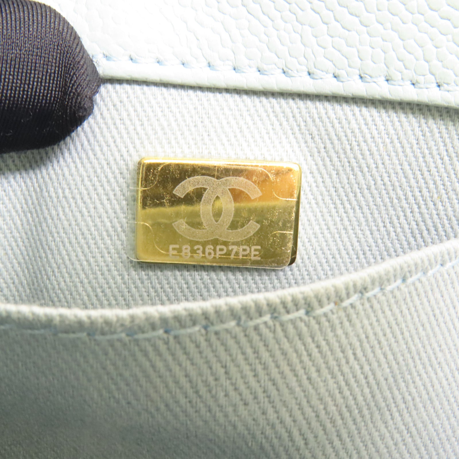 CHANEL 牛皮皮革Business Affinity Small金扣鏈帶手挽肩背兩用袋