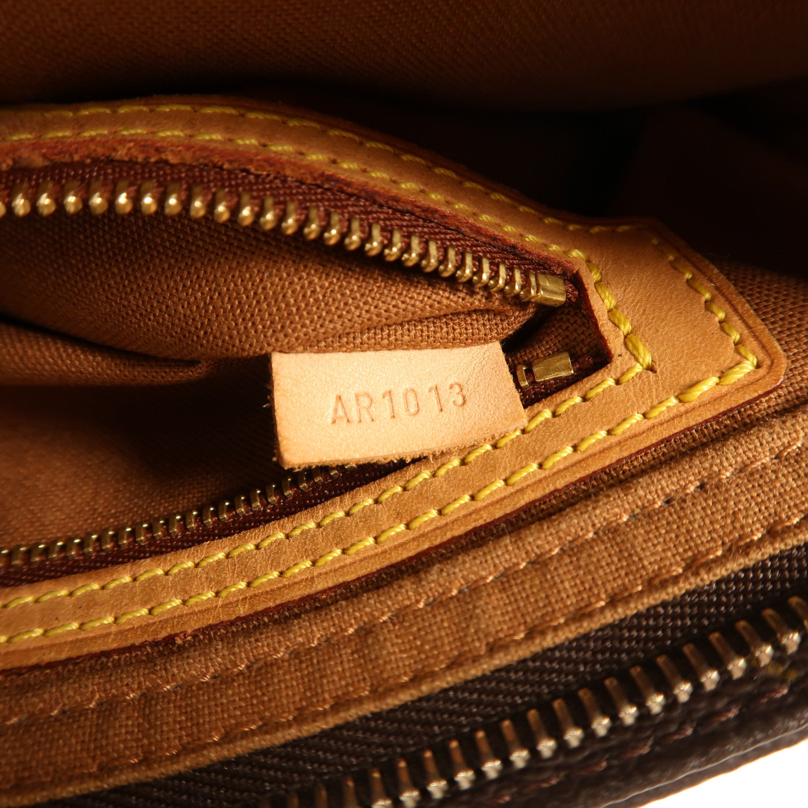 LOUIS VUITTON Monogram Trotteur金扣肩背袋棕色