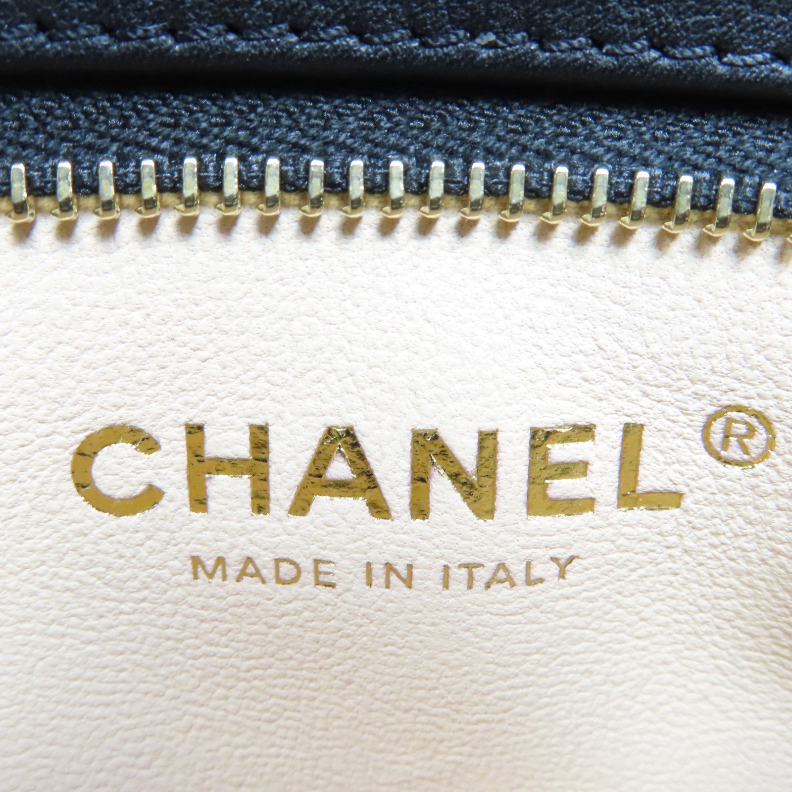 CHANEL 菱格Caviar皮革Chain Shoulder Bag銀扣鏈帶肩背袋黑色