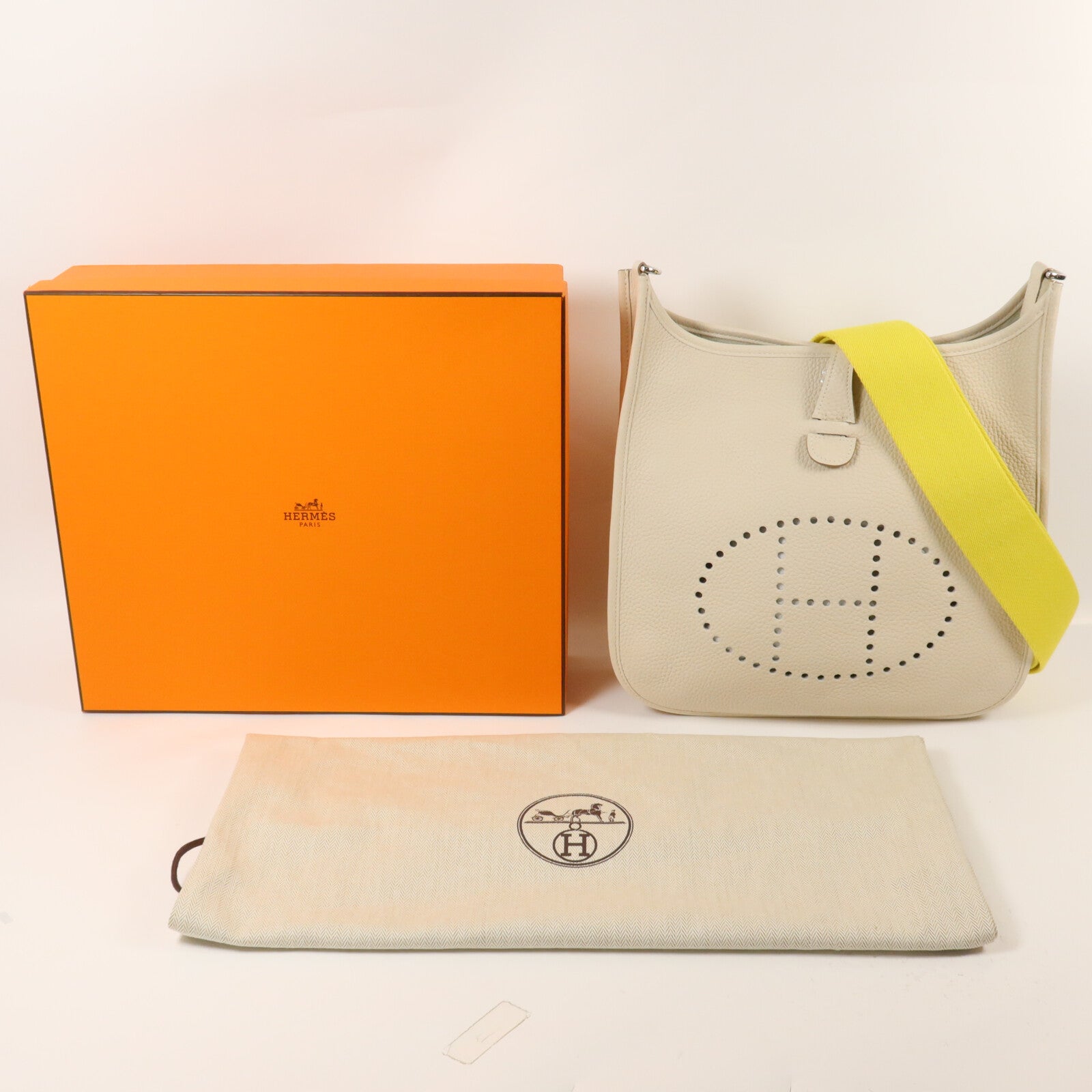 HERMES Clemence皮革Evelyne PM 肩背袋Craie