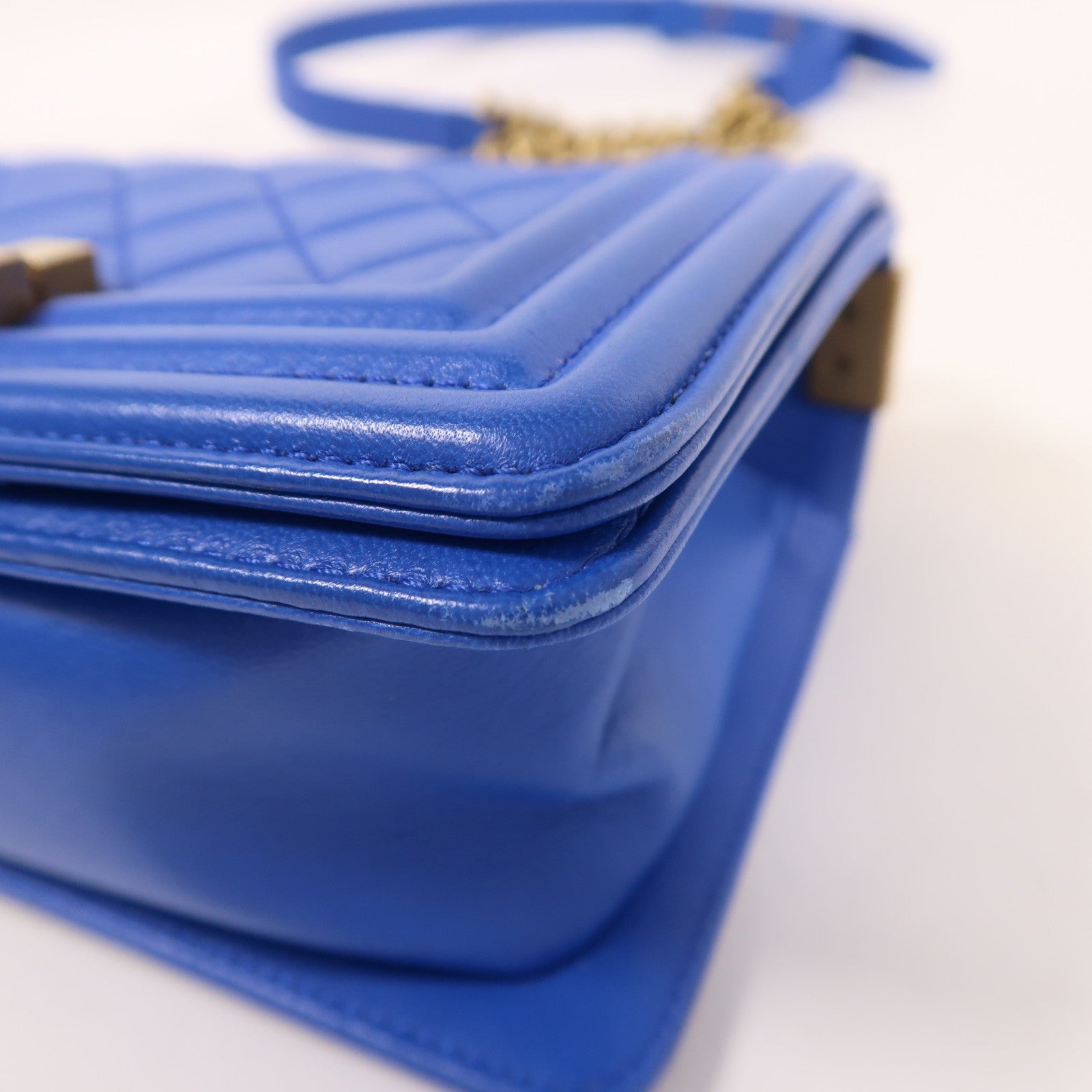 CHANEL 羊皮皮革Boy 20金扣鏈帶肩背袋