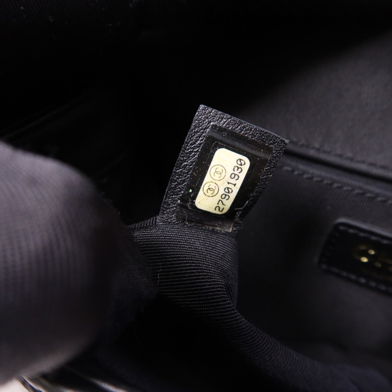CHANEL 牛皮皮革Boy 20金扣鏈帶肩背袋