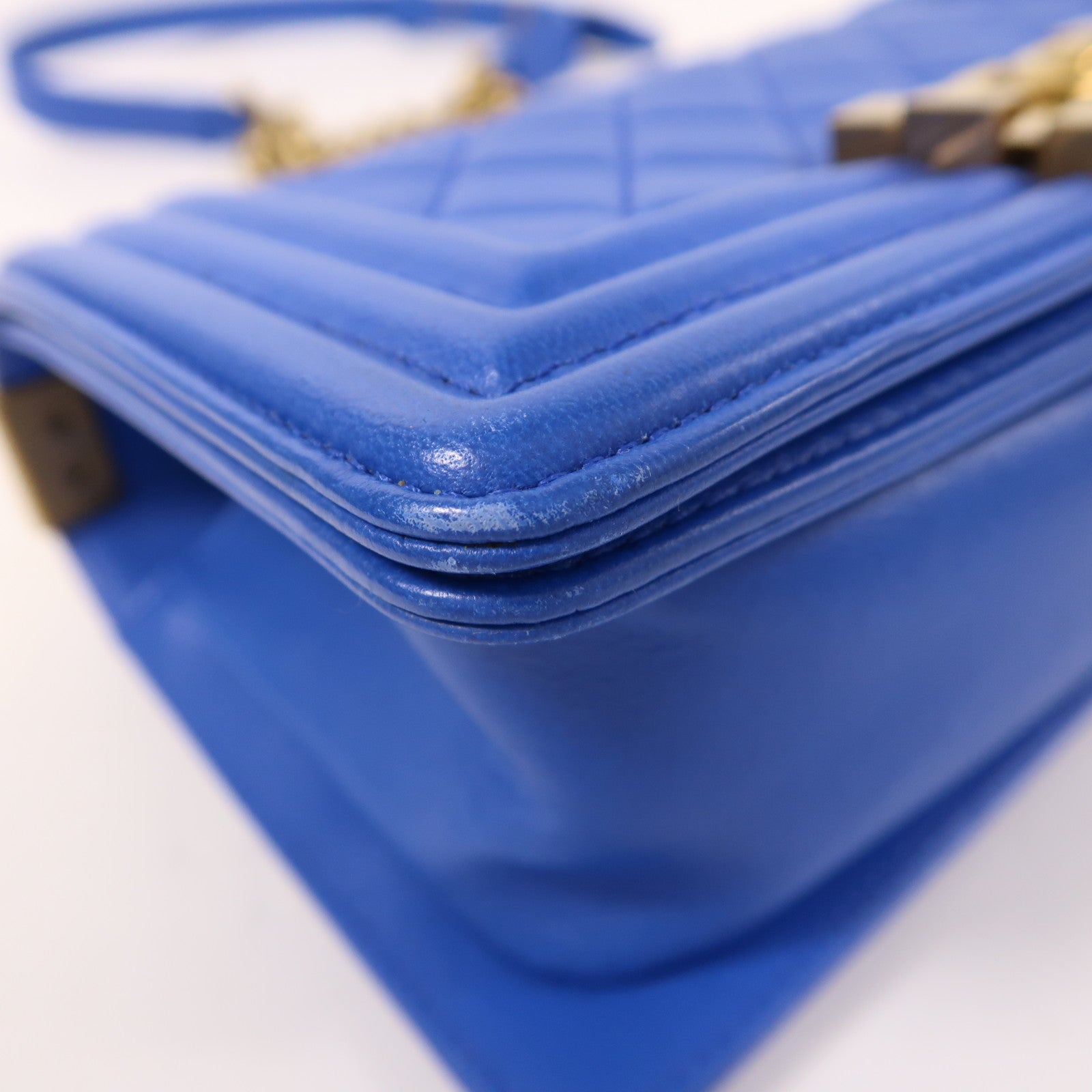 CHANEL 羊皮皮革Boy 20金扣鏈帶肩背袋