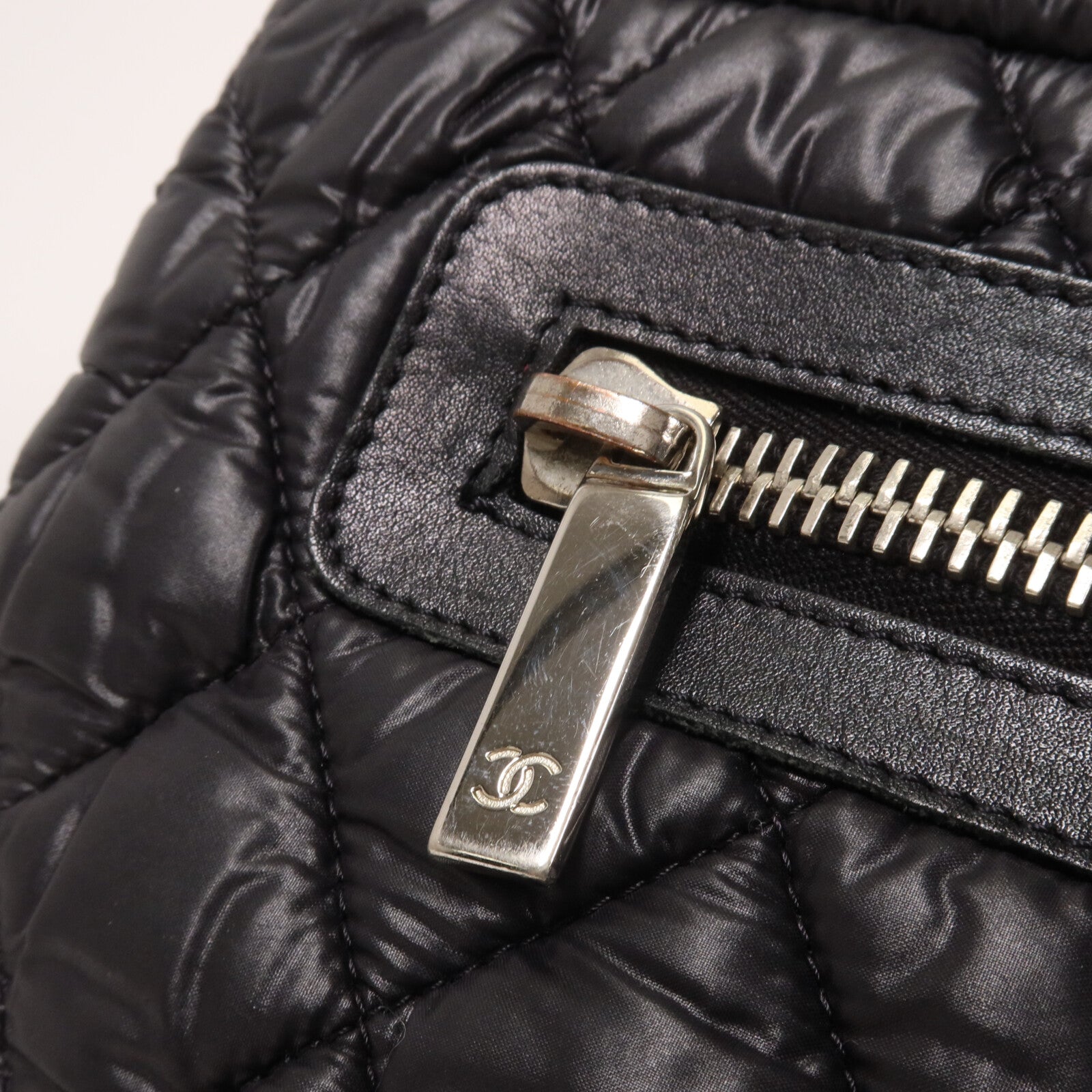 CHANEL 尼龍Coco Cocoon Messenger肩背袋
