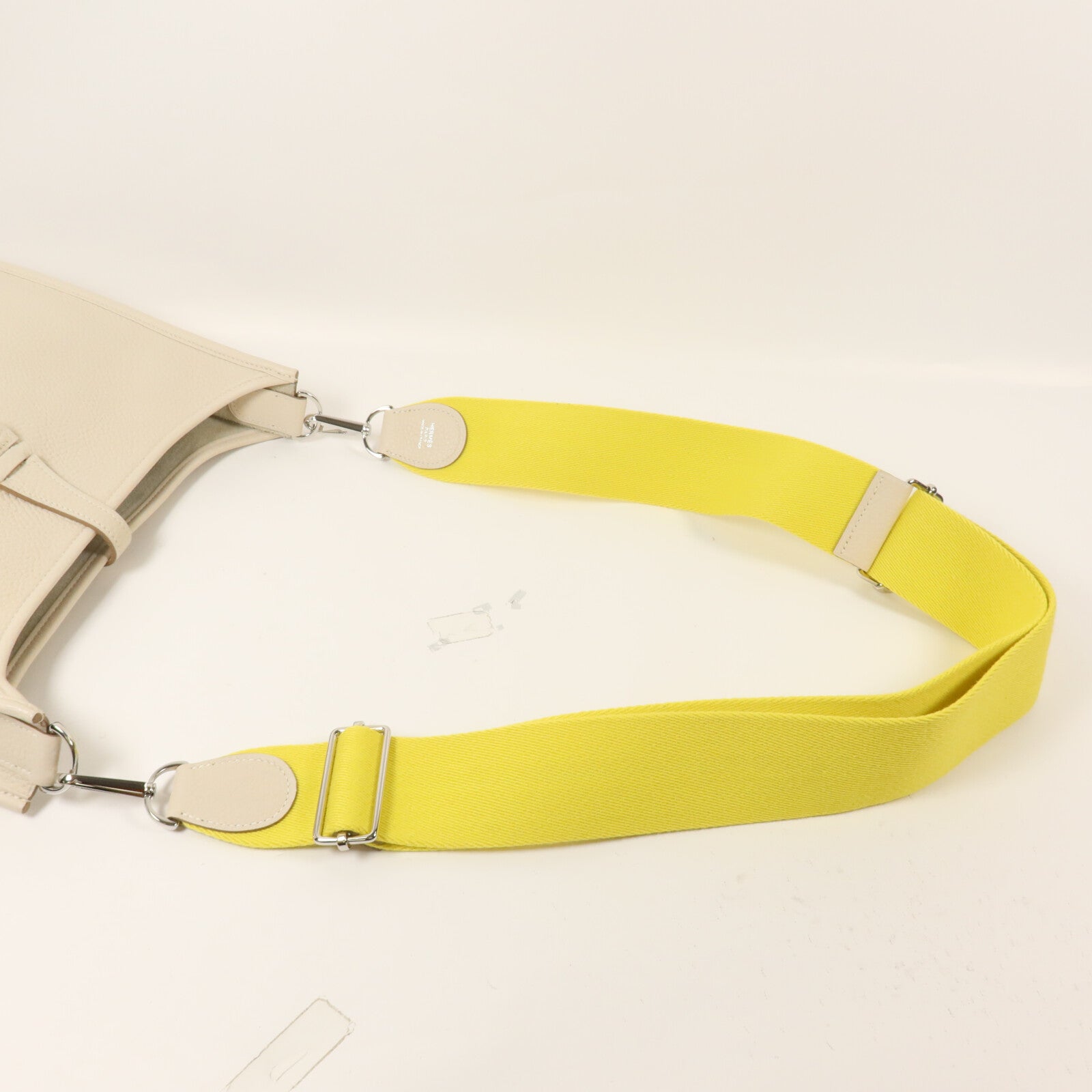 HERMES Clemence皮革Evelyne PM 肩背袋Craie