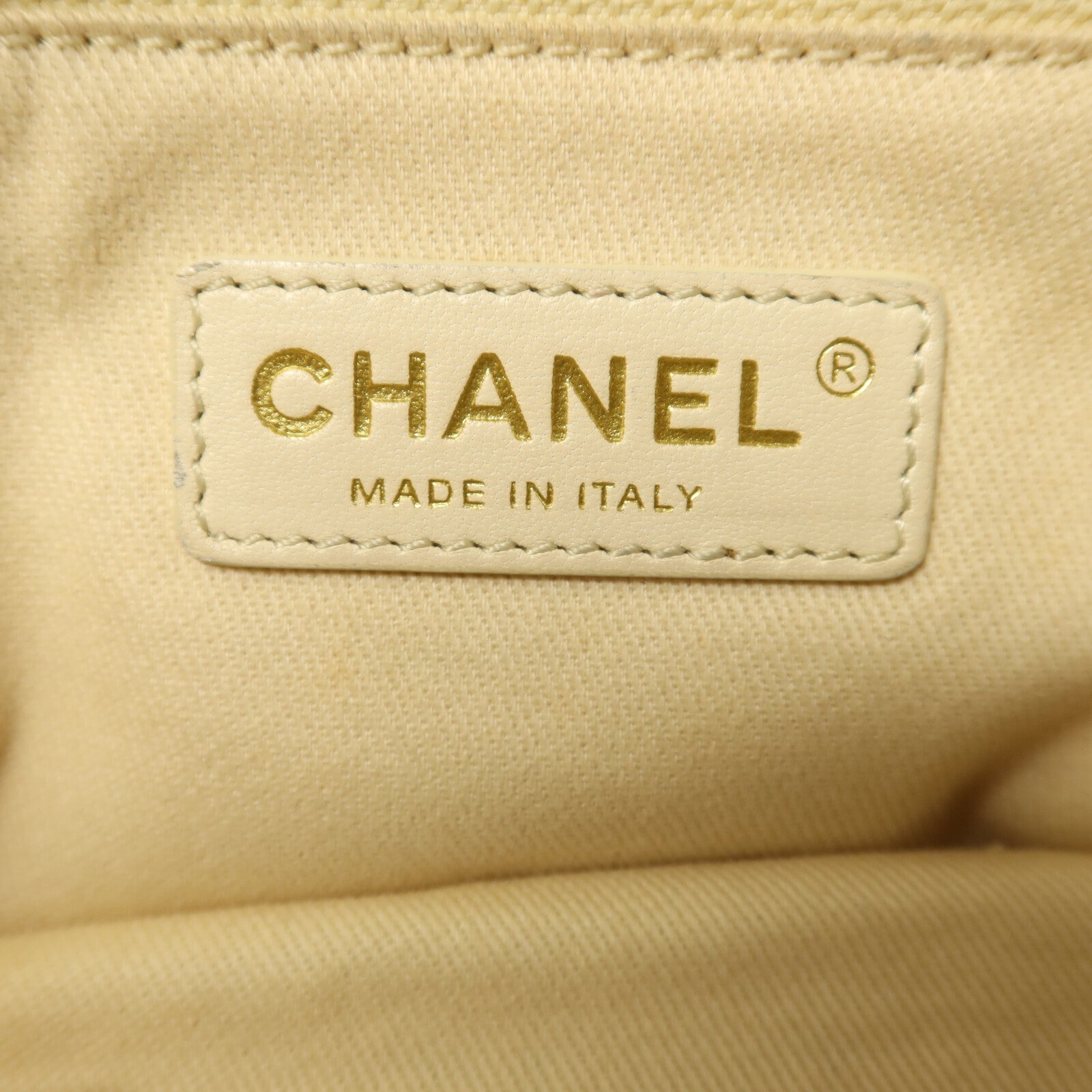 CHANEL 牛皮皮革Chain Shoulder金扣鏈帶肩背袋