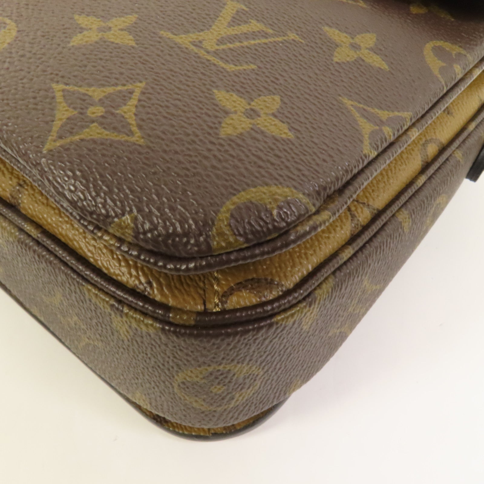 LOUIS VUITTON Monogram Reverse Pochette Metis金扣手挽肩背兩用袋