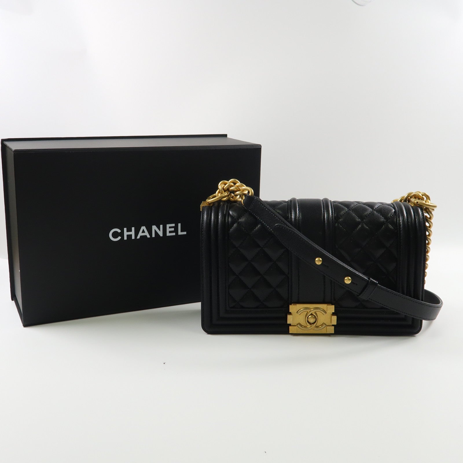 CHANEL 【激減優惠】菱格牛皮皮革Boy 25金扣鏈帶肩背袋黑色