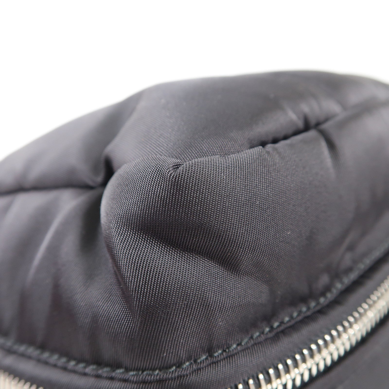PRADA 尼龍Shoulder Bag銀扣肩背袋